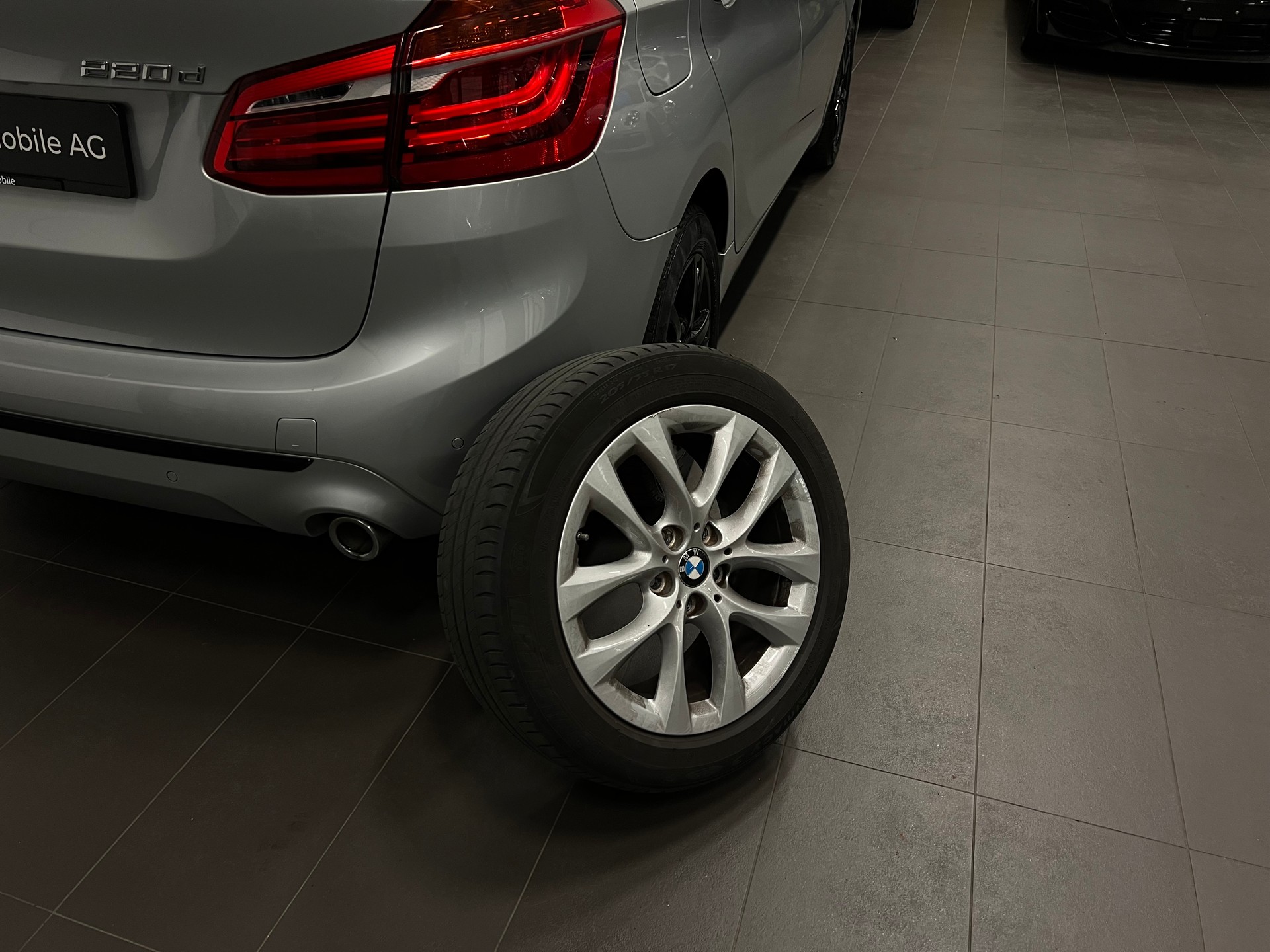 BMW 220d xDrive Active Tourer Steptronic Sport Line-image-30