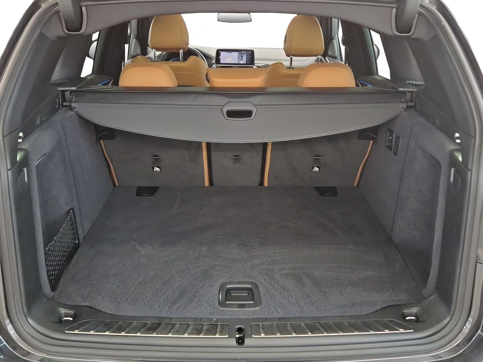 BMW iX3 Impressive-image-21