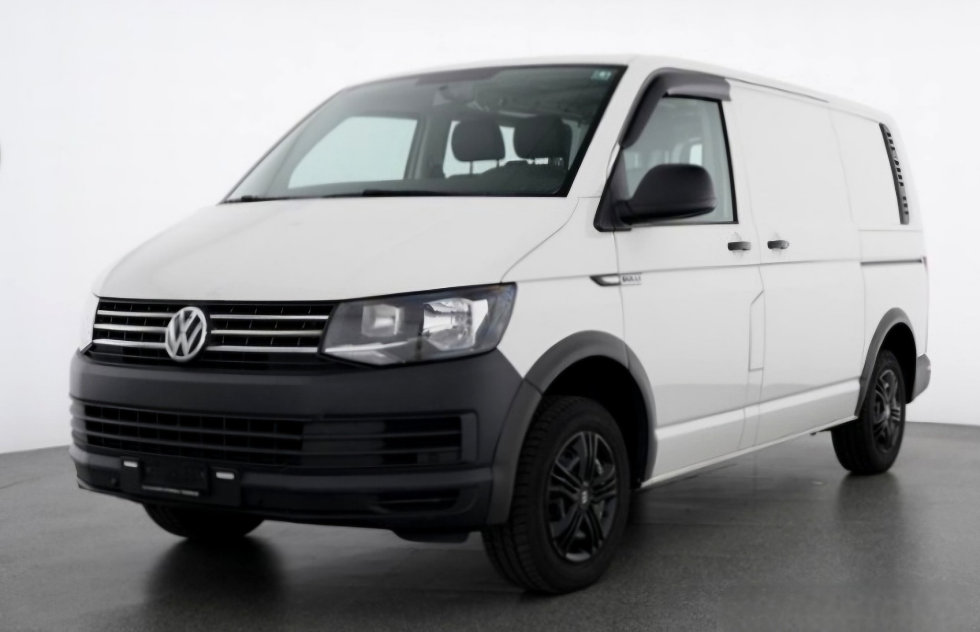 VW T6 2.0 TDI Entry-image-0