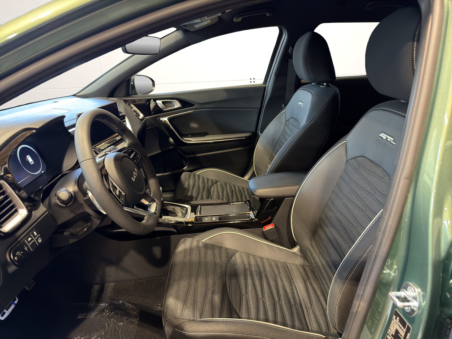 KIA Ceed Sportswagon 1.5 T-GDi MHEV GT-Line DCT-image-7