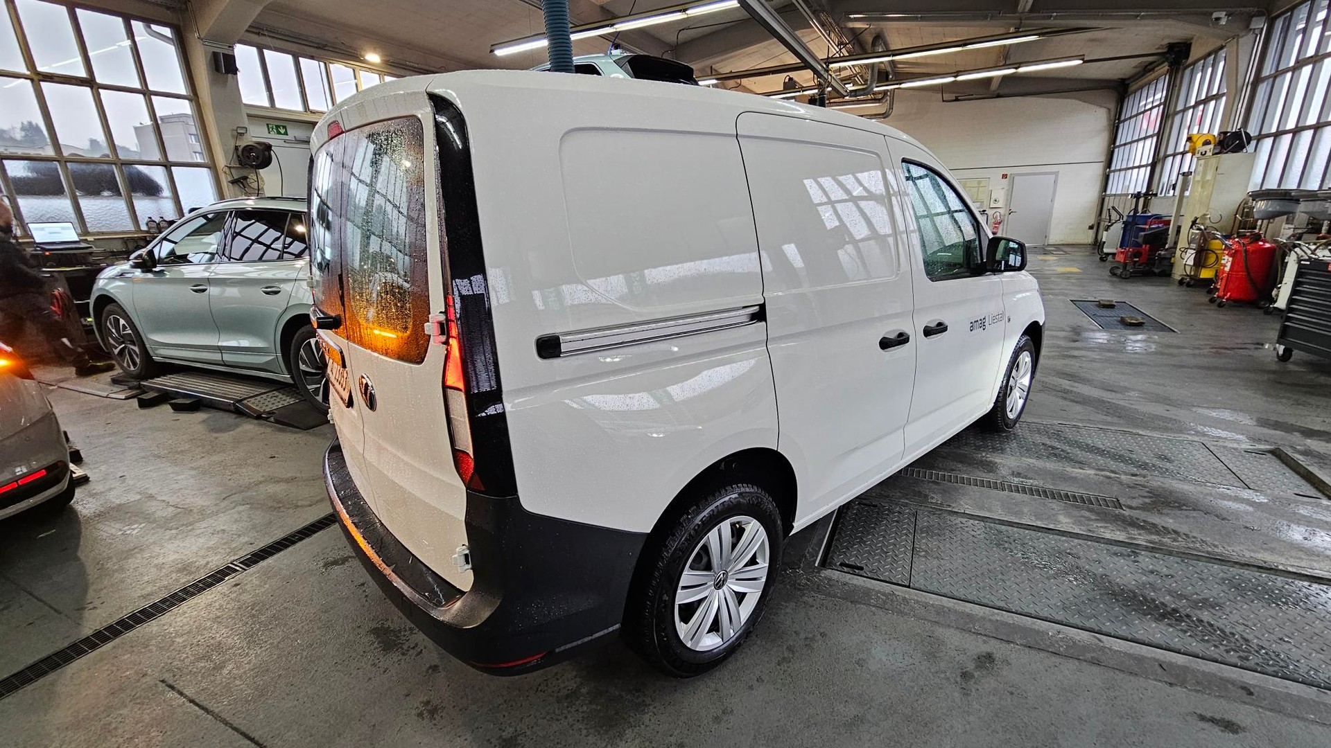 VW Caddy Cargo 1.5 TSI DSG-image-2