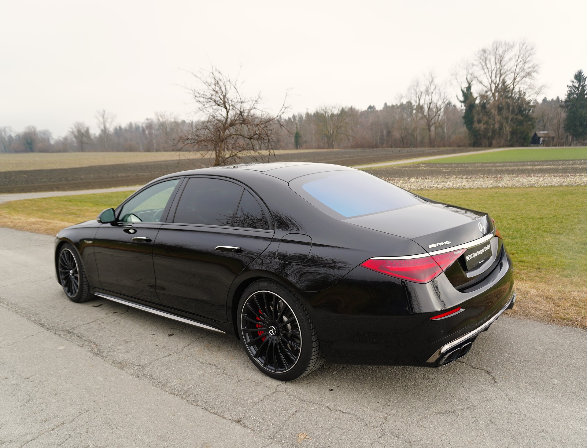 MERCEDES-BENZ S 63 AMG E Performance 4matic-image-4
