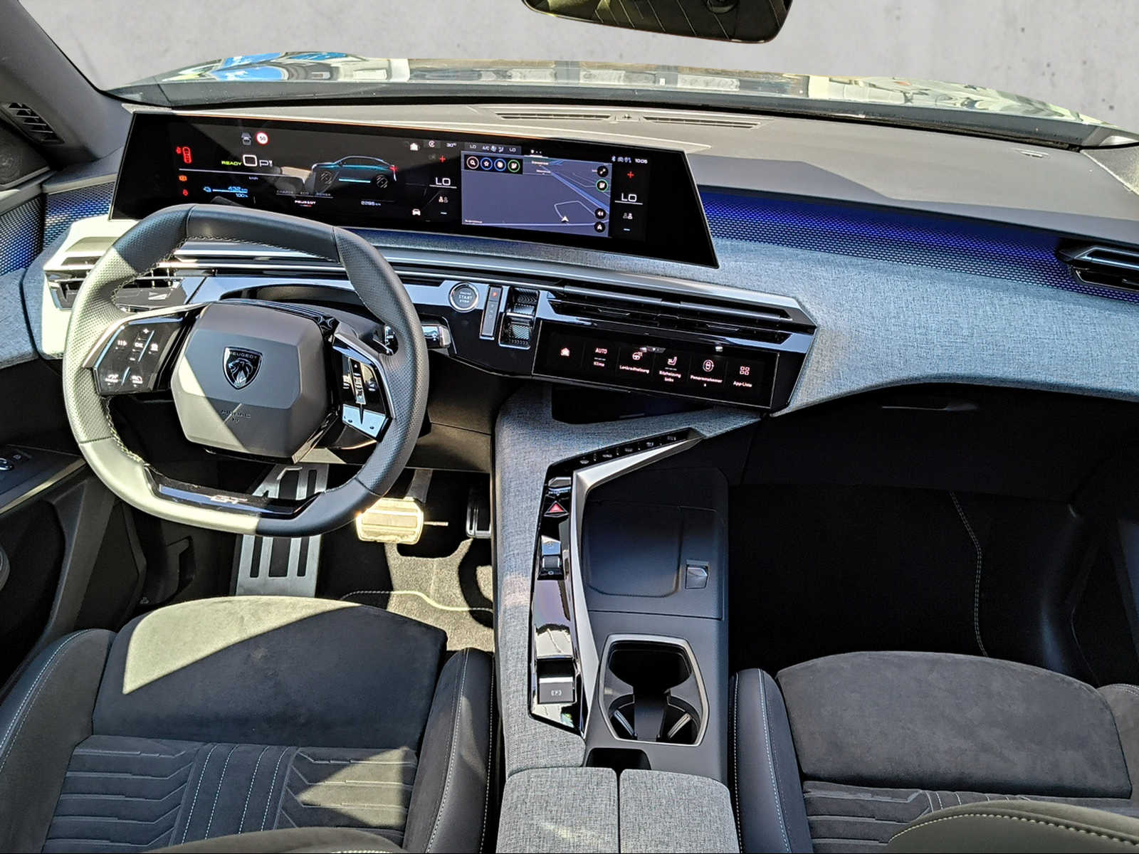 PEUGEOT 3008 e-Launch Edition AWD 8 Jahre Garantie-image-12