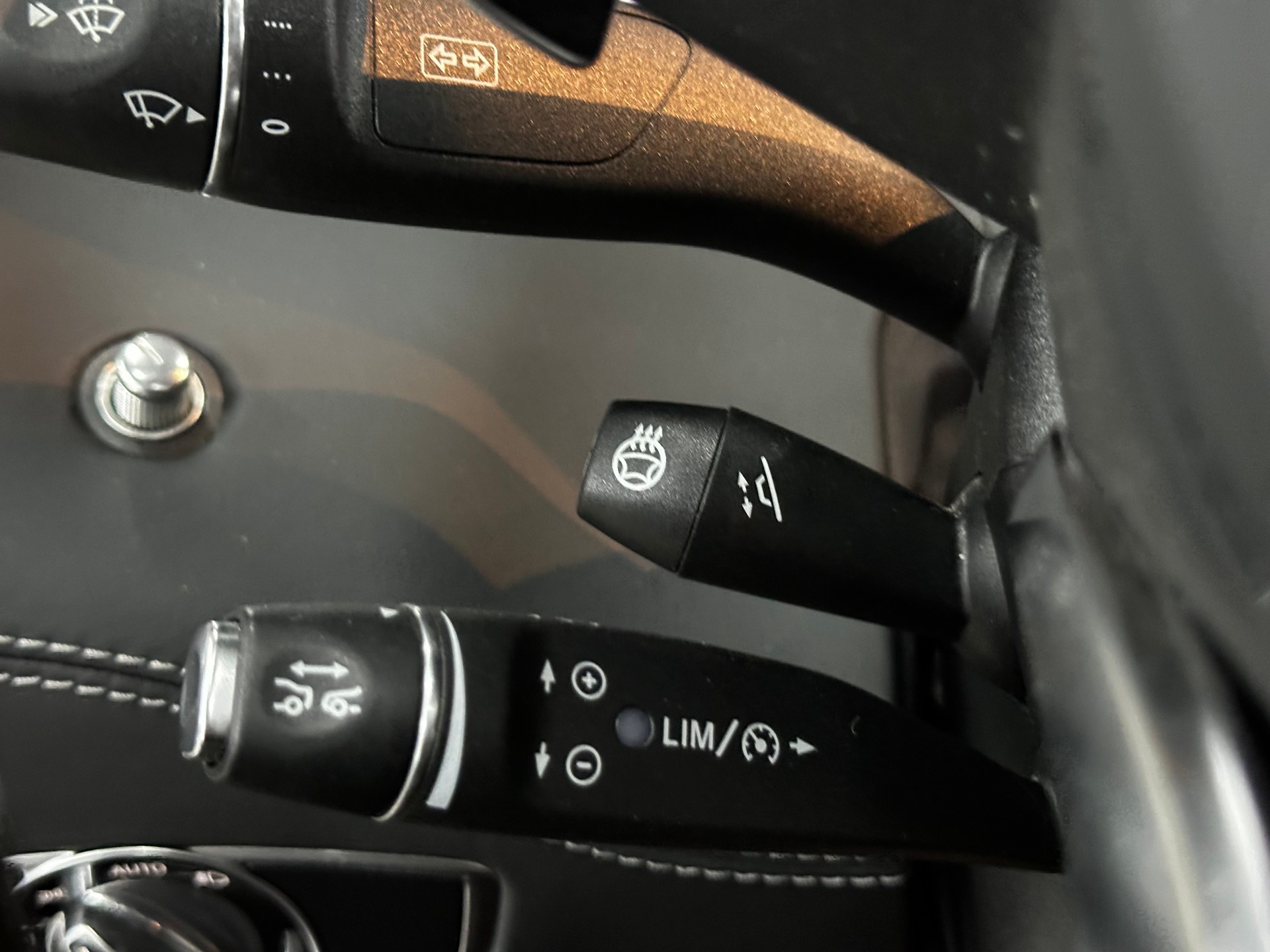 MERCEDES-BENZ S 63 AMG Cabriolet 4Matic Speedshift MCT AMG Driver's Package-image-15