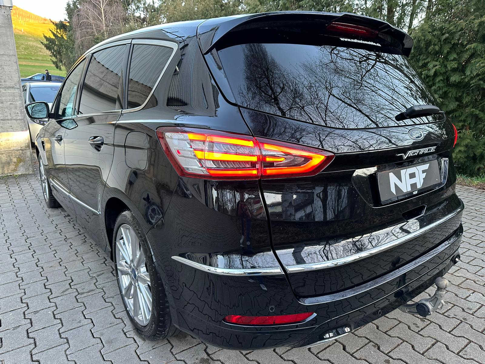 FORD S-Max 2.0 TDCi Vignale AWD Automatic-image-2