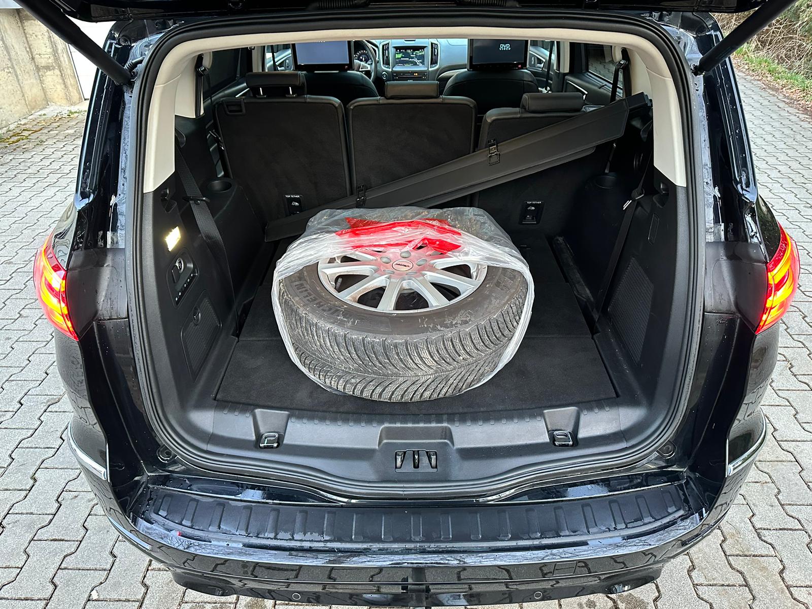 FORD S-Max 2.0 TDCi Vignale AWD Automatic-image-17