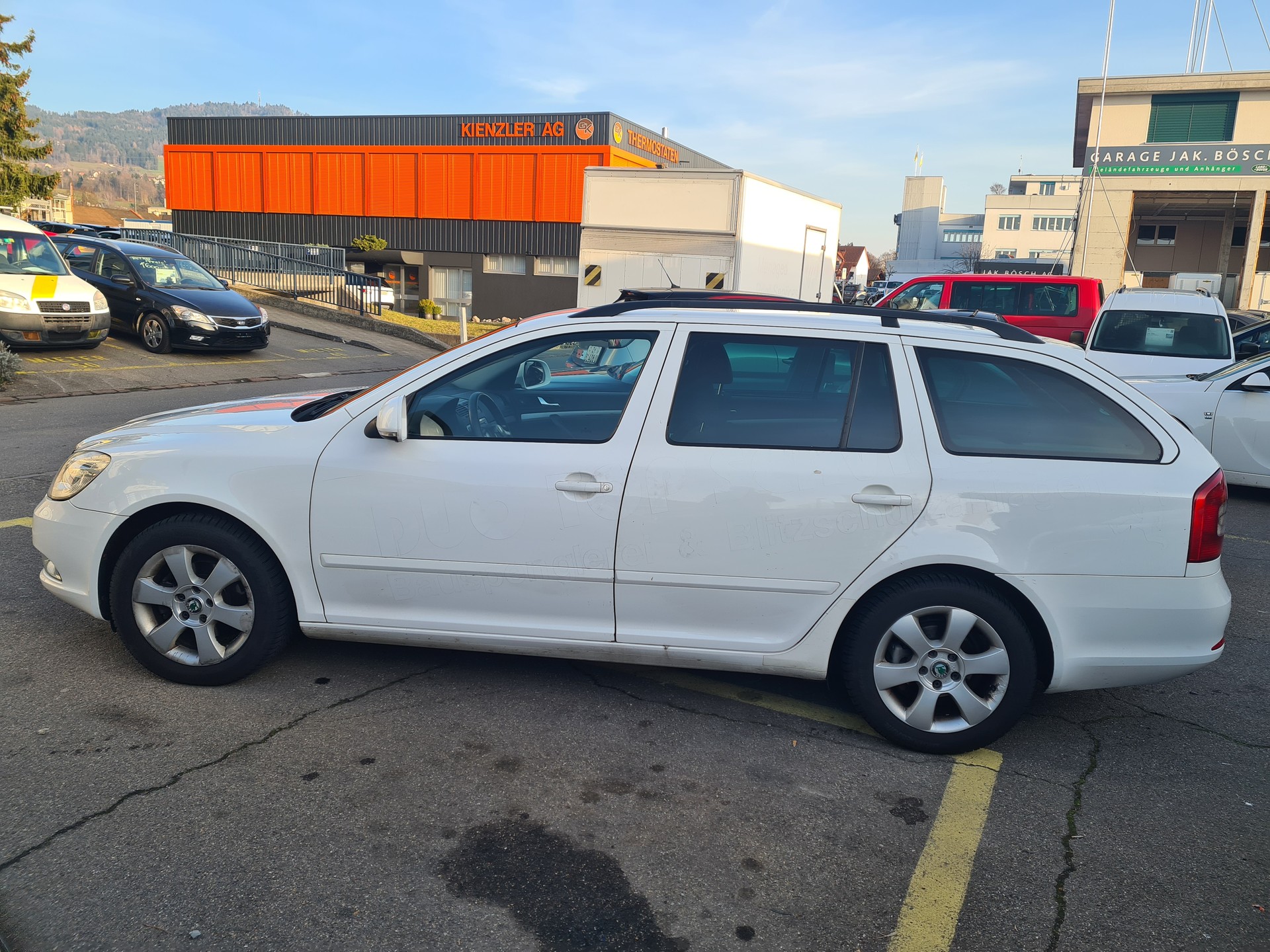 SKODA Octavia Combi 1.4 TSI Classic DSG-image-3