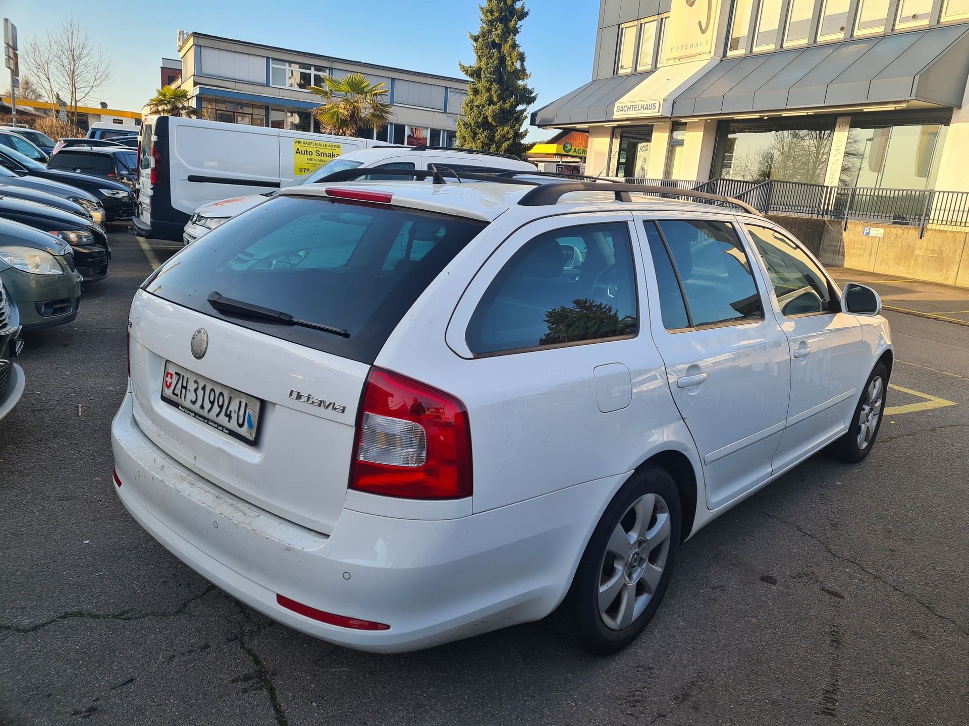 SKODA Octavia Combi 1.4 TSI Classic DSG-image-1