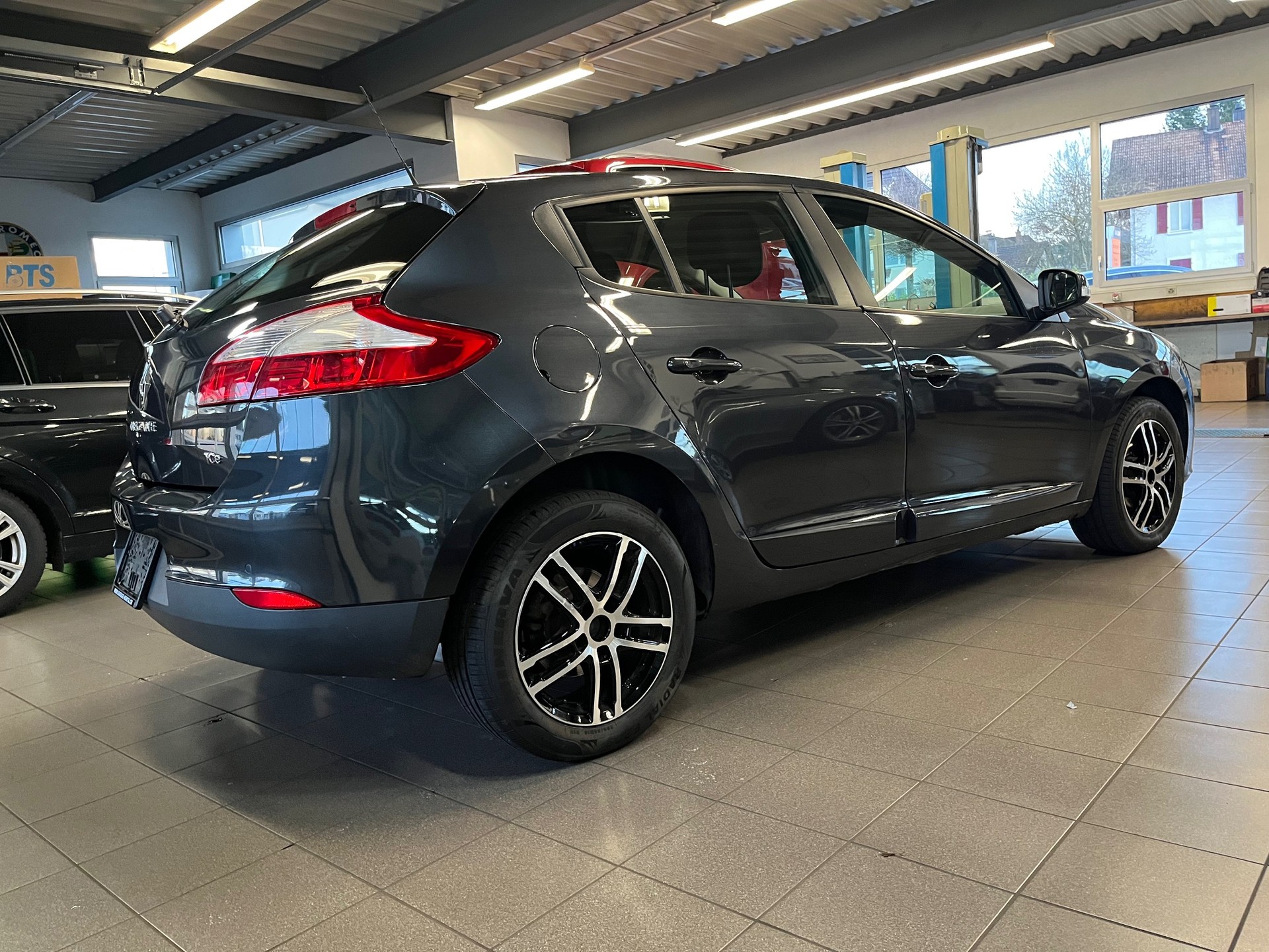 RENAULT Mégane 1.2 16V Turbo Expression-image-3