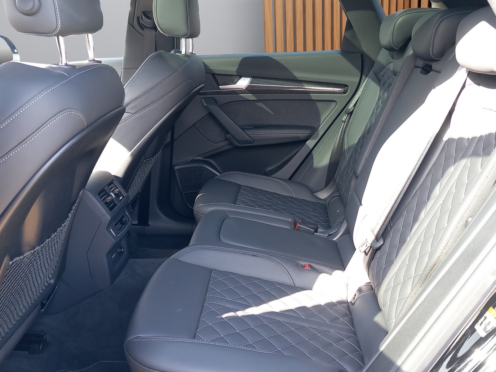 AUDI Q5 2.0 40 TDI S Line quattro S-Tronic-image-10