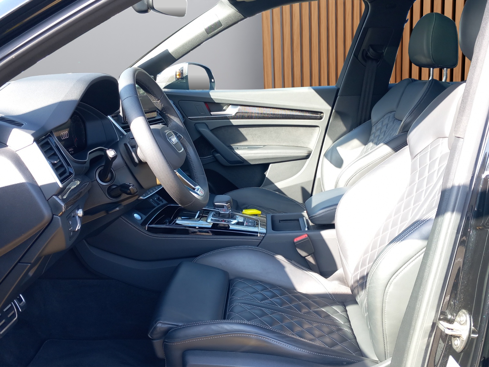 AUDI Q5 2.0 40 TDI S Line quattro S-Tronic-image-8