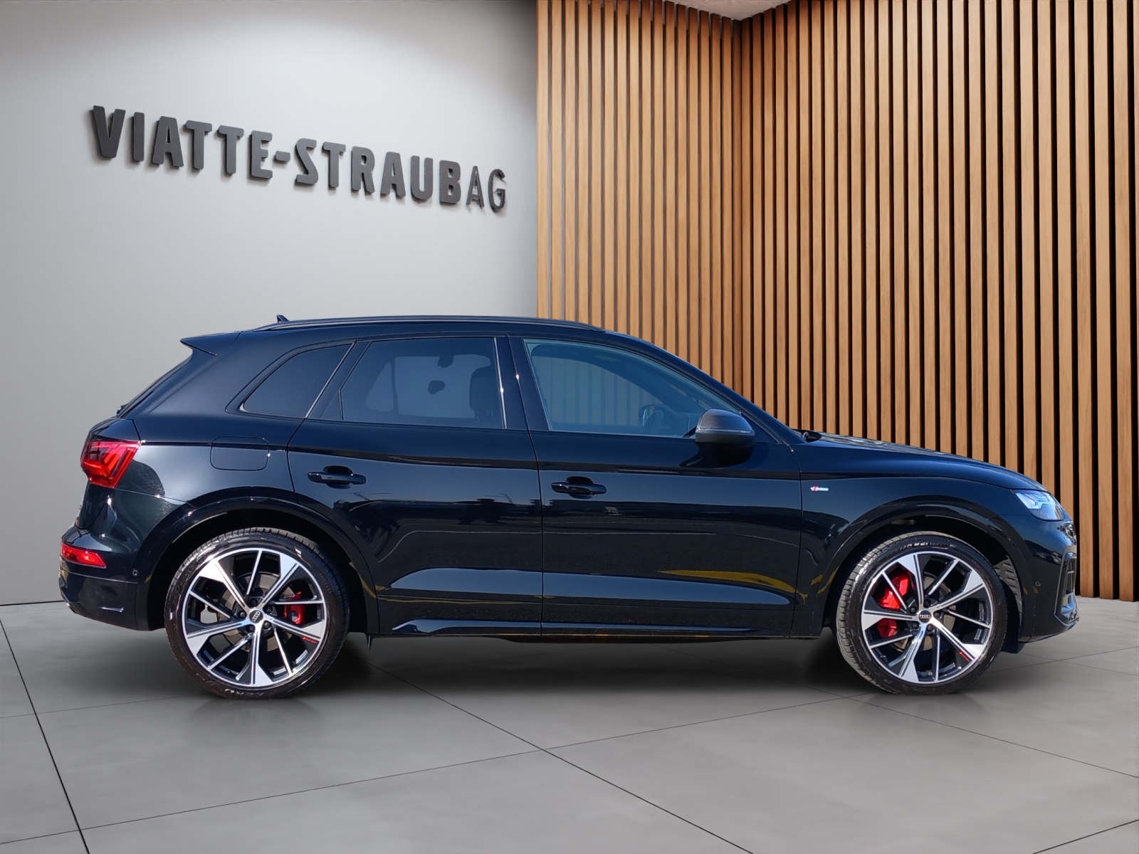 AUDI Q5 2.0 40 TDI S Line quattro S-Tronic-image-5