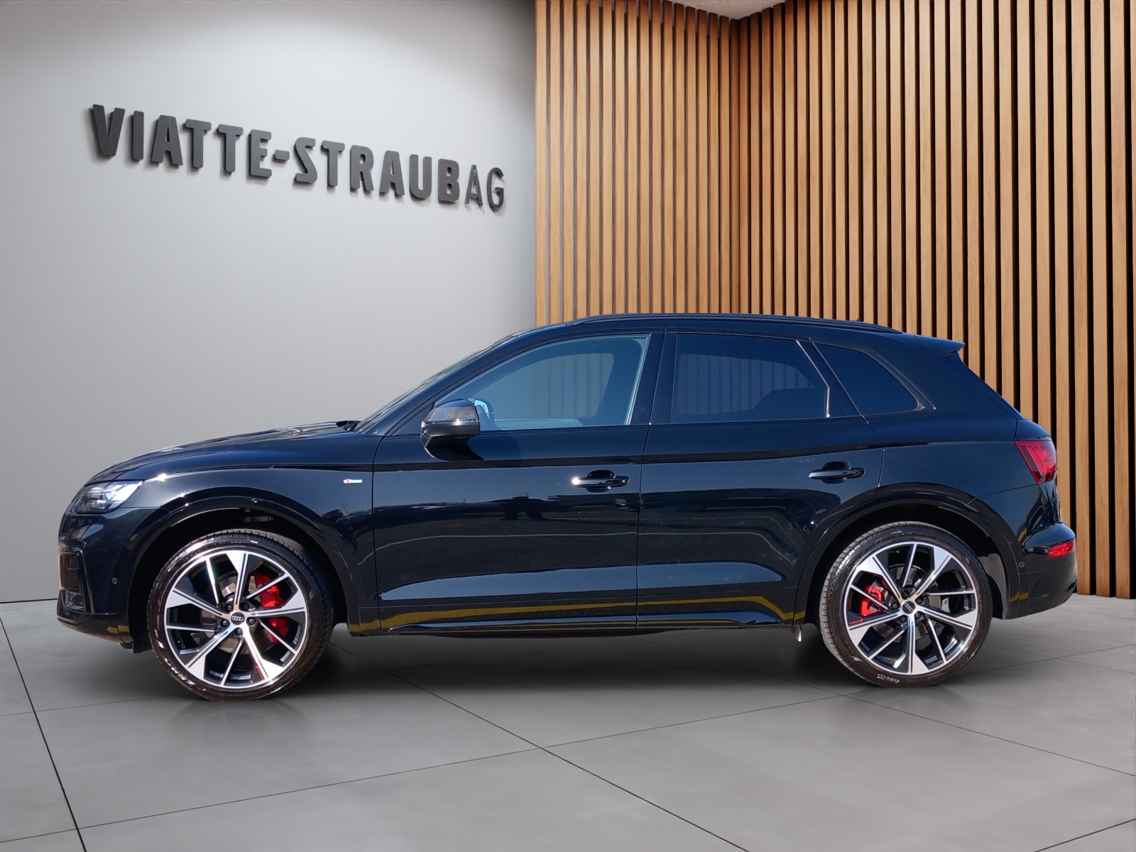 AUDI Q5 2.0 40 TDI S Line quattro S-Tronic-showroom-element-1