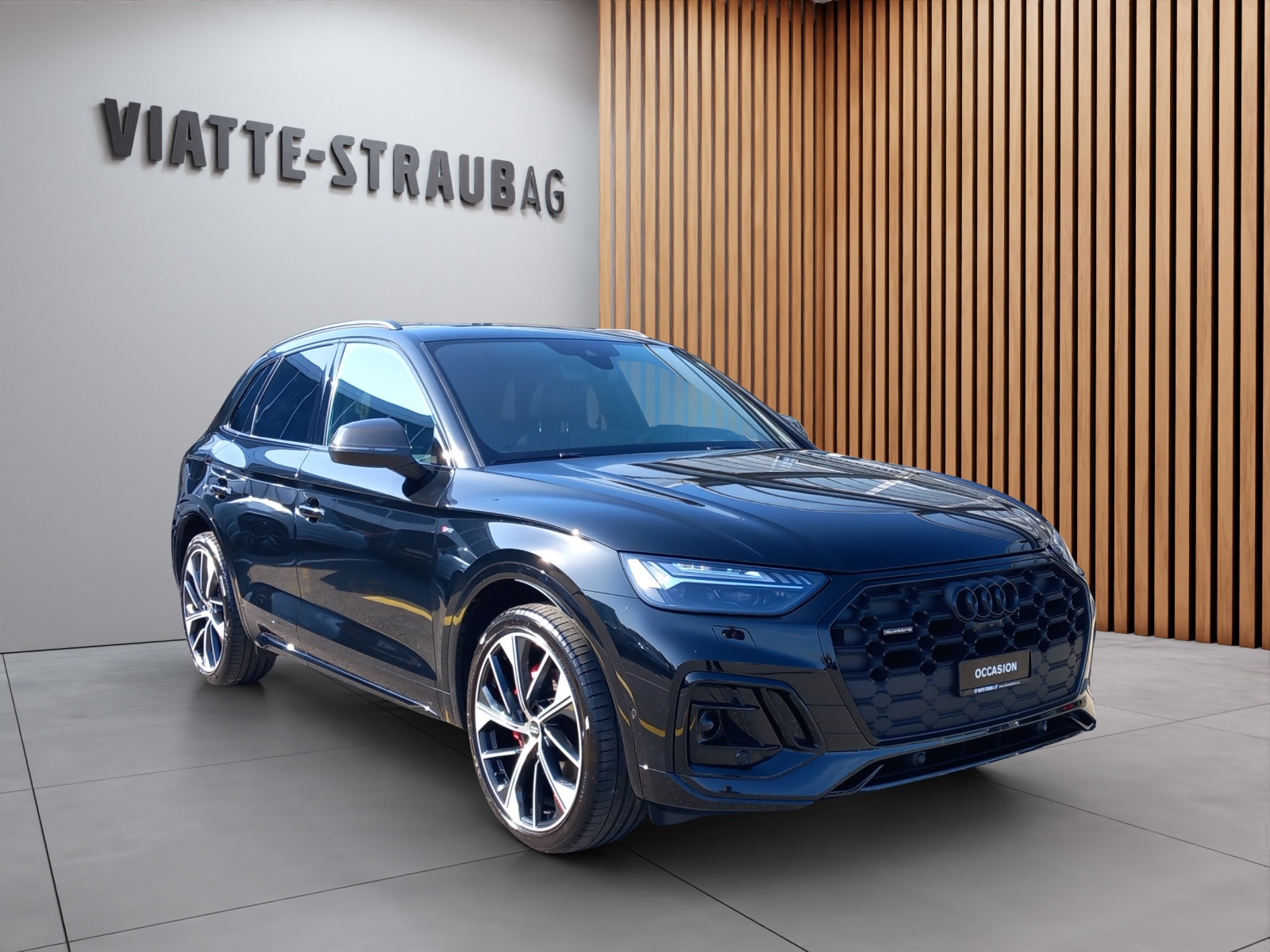 AUDI Q5 2.0 40 TDI S Line quattro S-Tronic-image-6