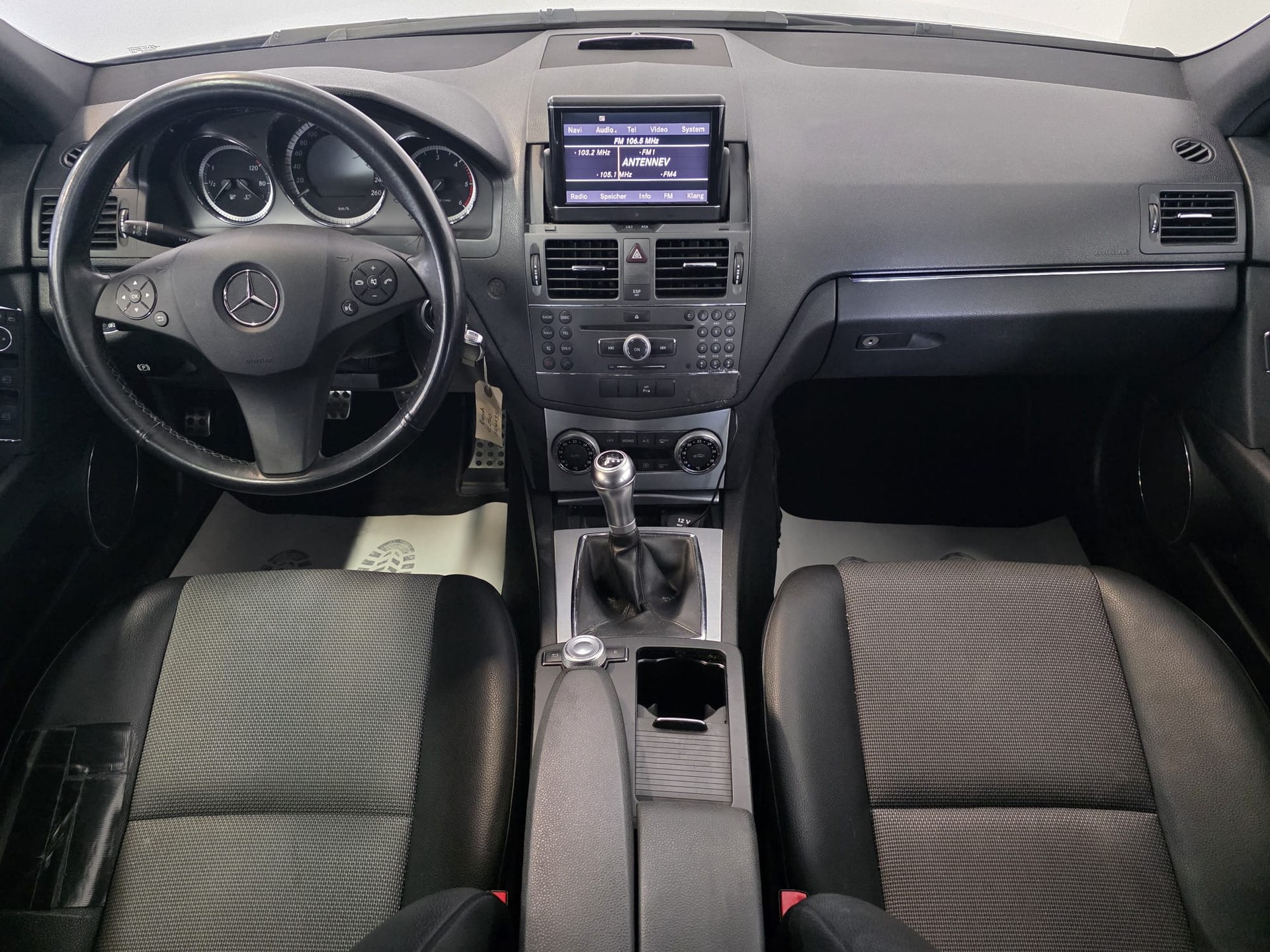 MERCEDES-BENZ C 250 CDI BlueEfficiency Avantgarde-image-12