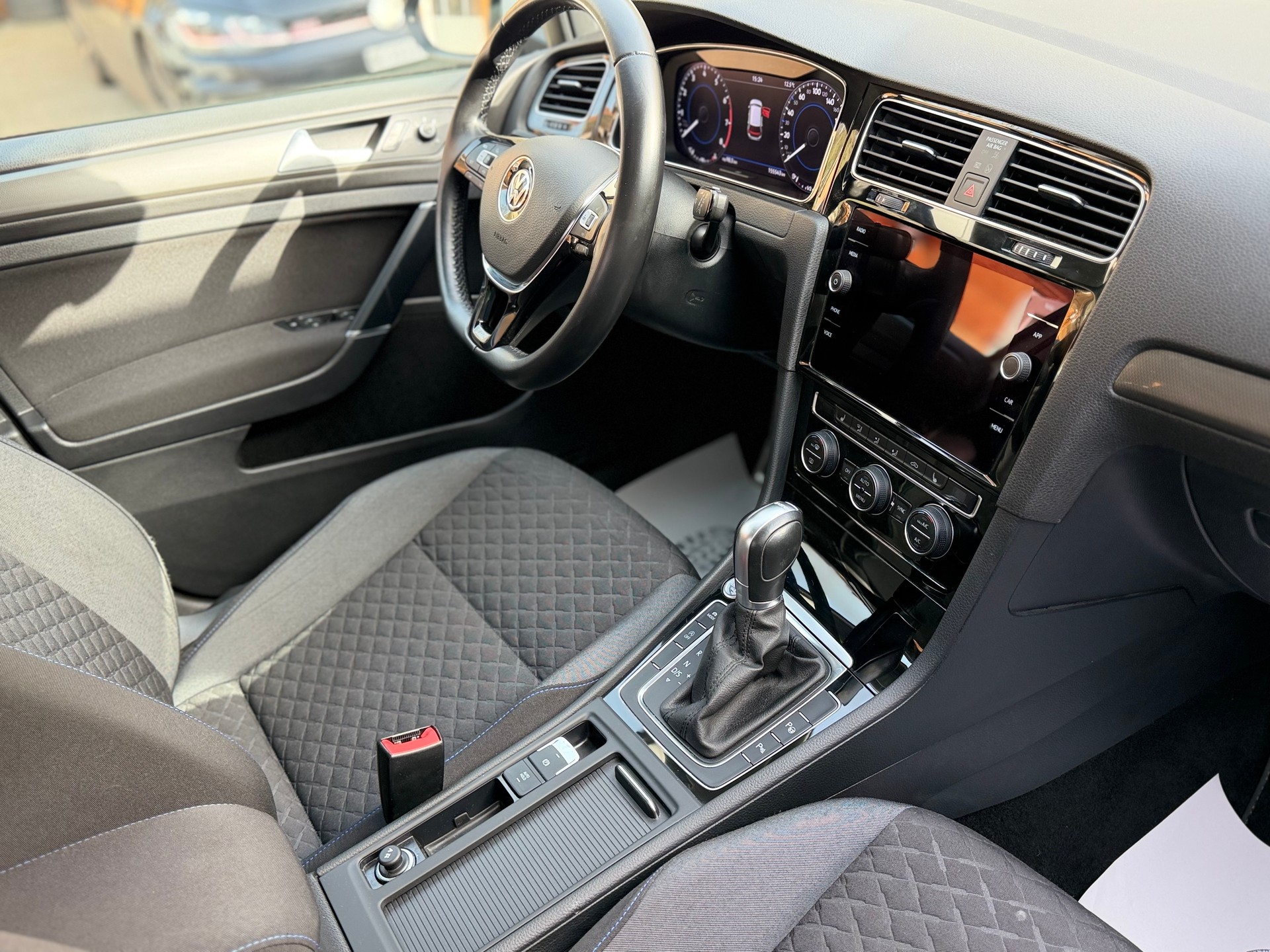 VW Golf 1.5 TSI EVO Comfortline DSG-image-16