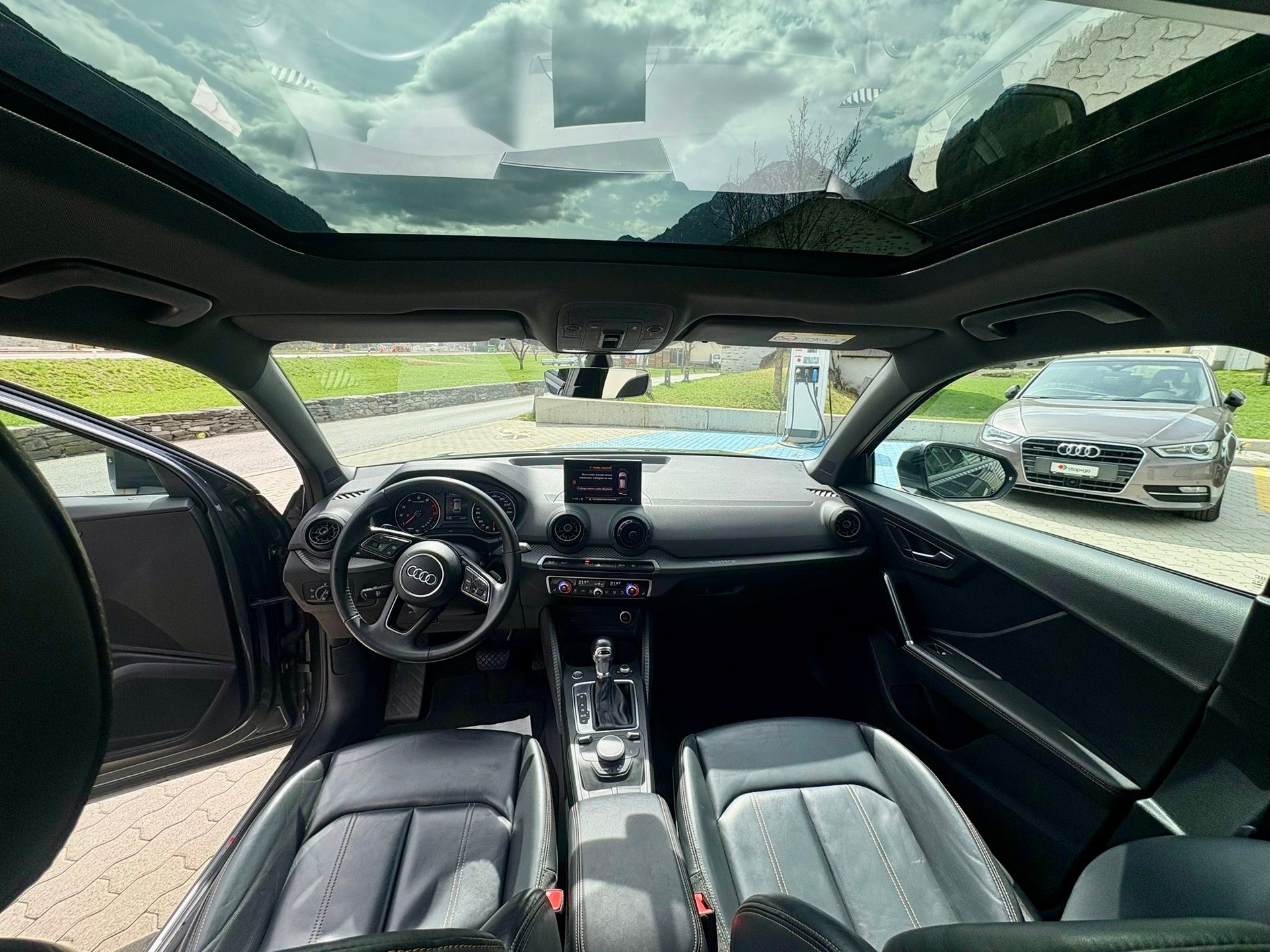 AUDI Q2 2.0 TFSI sport quattro S-tronic-image-5