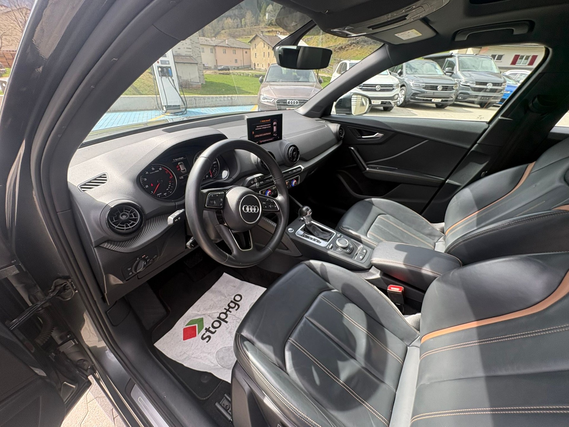 AUDI Q2 2.0 TFSI sport quattro S-tronic-image-7