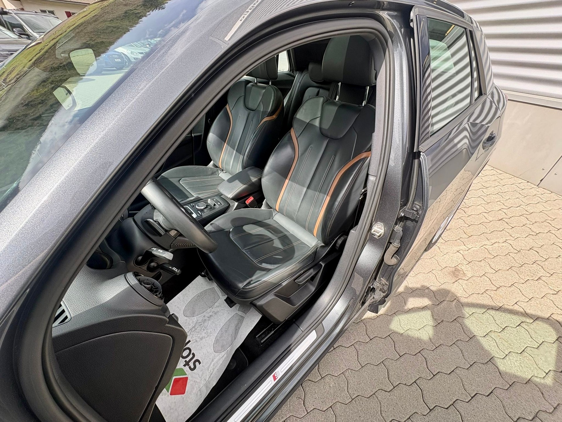 AUDI Q2 2.0 TFSI sport quattro S-tronic-image-6