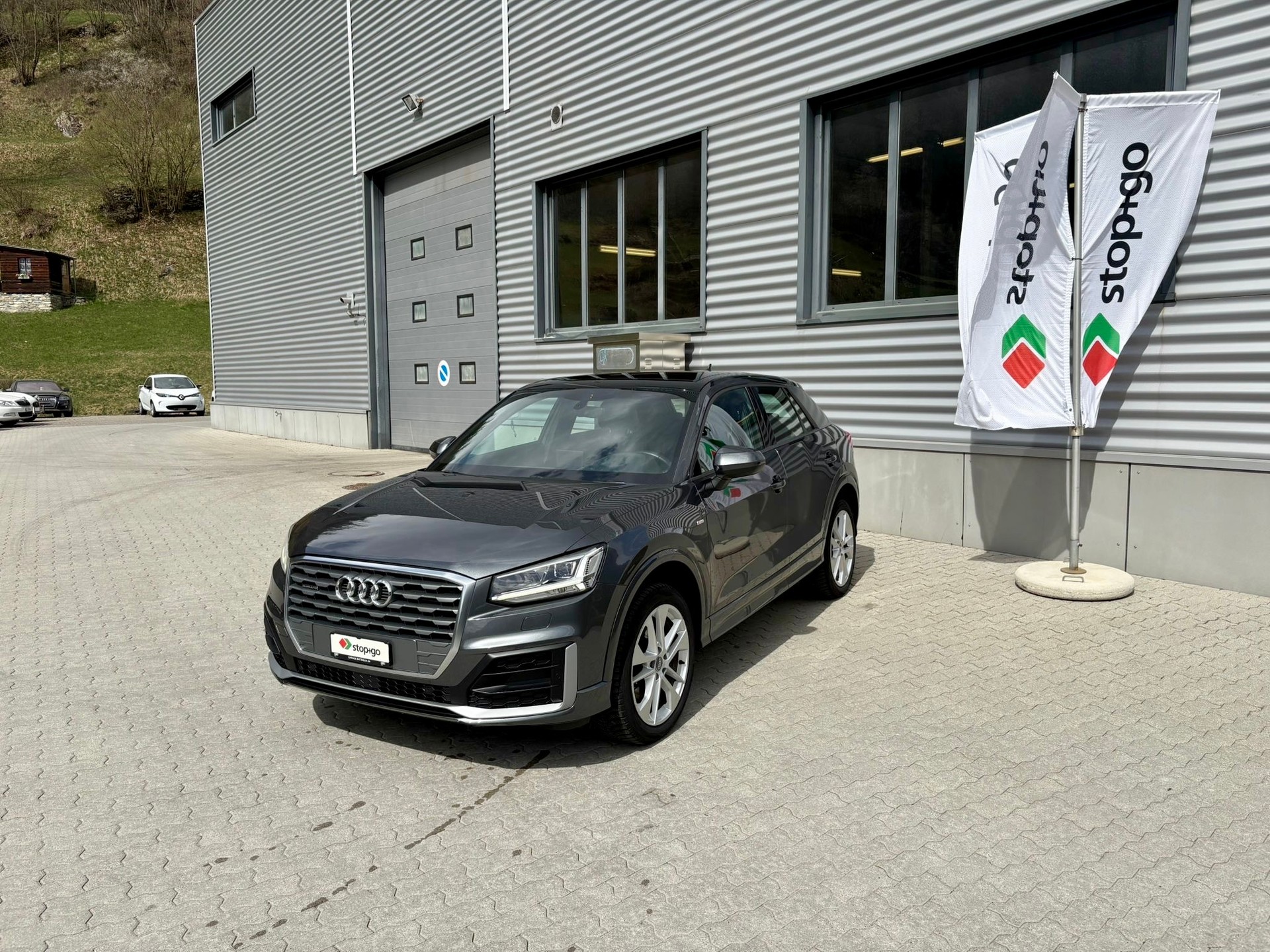 AUDI Q2 2.0 TFSI sport quattro S-tronic-image-3