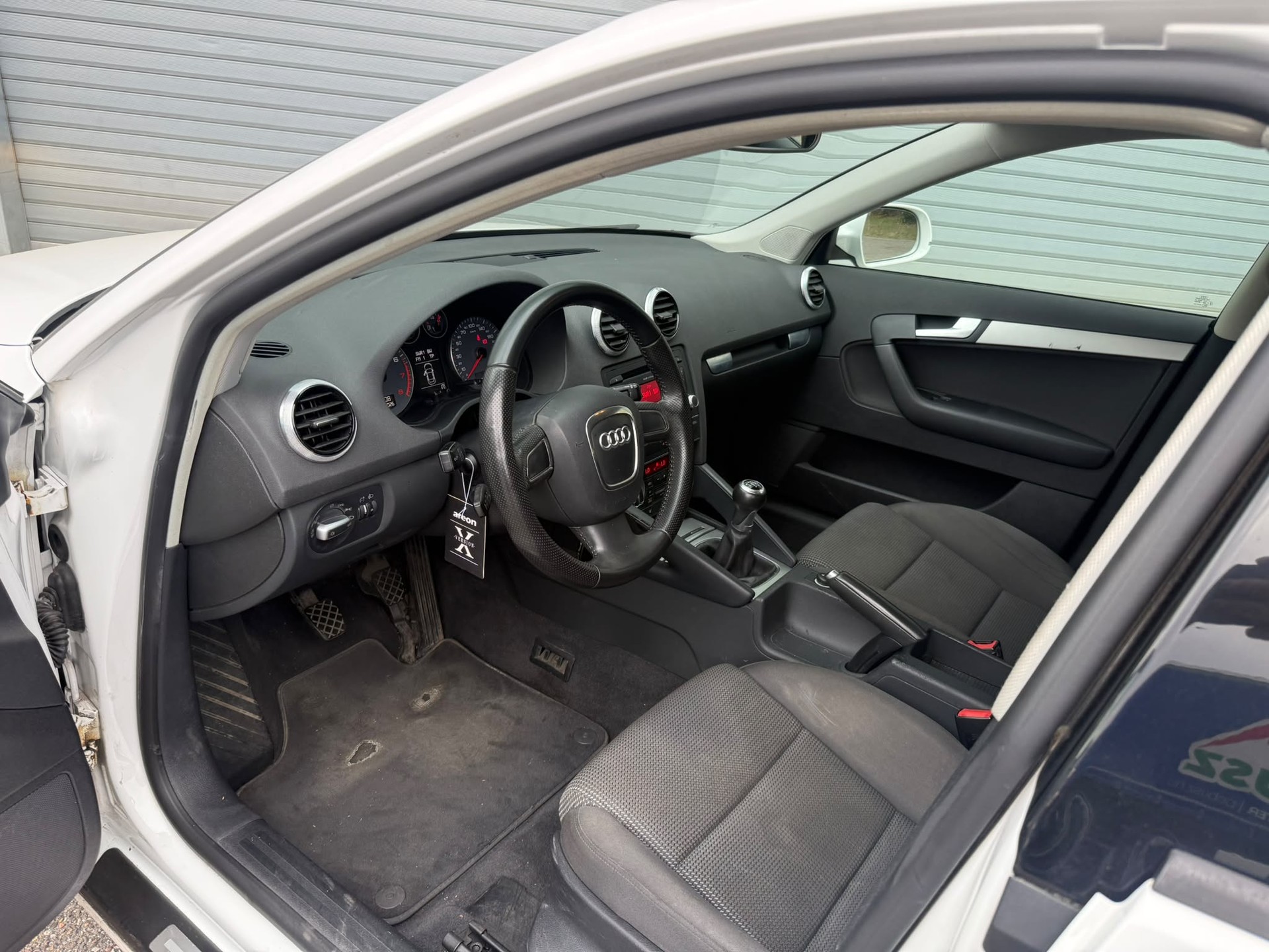 AUDI A3 Sportback 1.4 TFSI Ambition-image-5