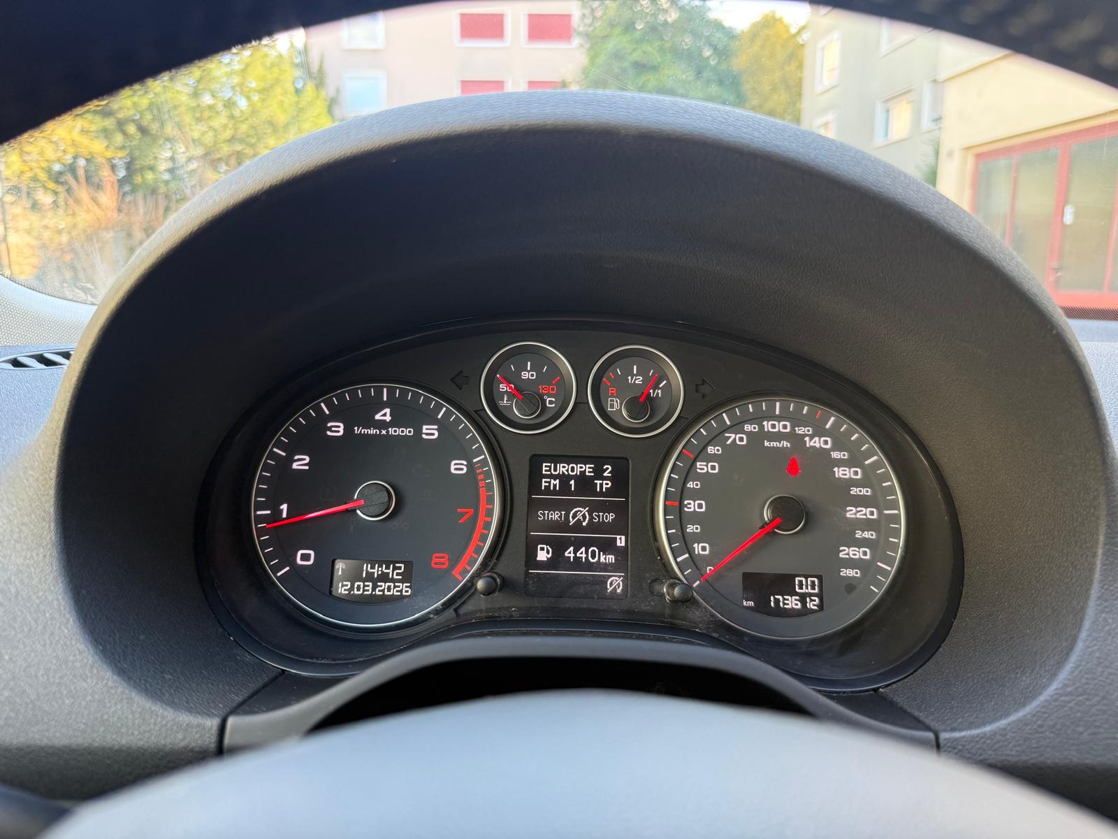 AUDI A3 Sportback 1.4 TFSI Ambition-image-7
