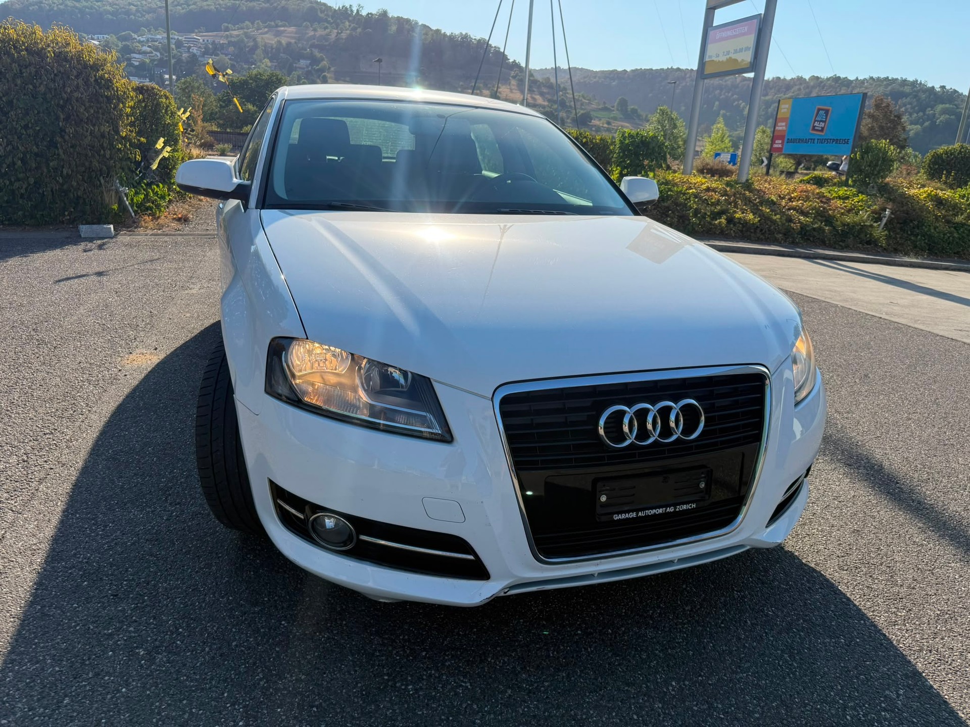 AUDI A3 Sportback 1.4 TFSI Ambition-image-1