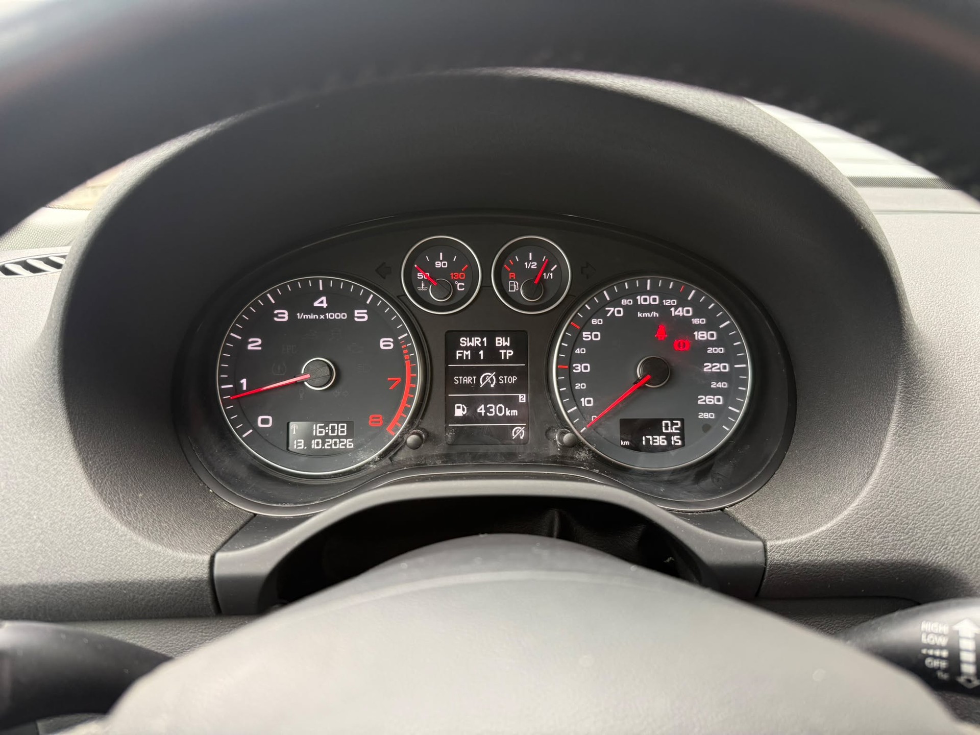 AUDI A3 Sportback 1.4 TFSI Ambition-image-4