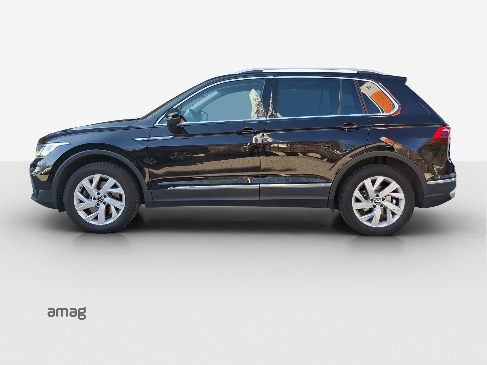 VW Tiguan 2.0 TDI SCR Elegance 4Motion DSG-image-1