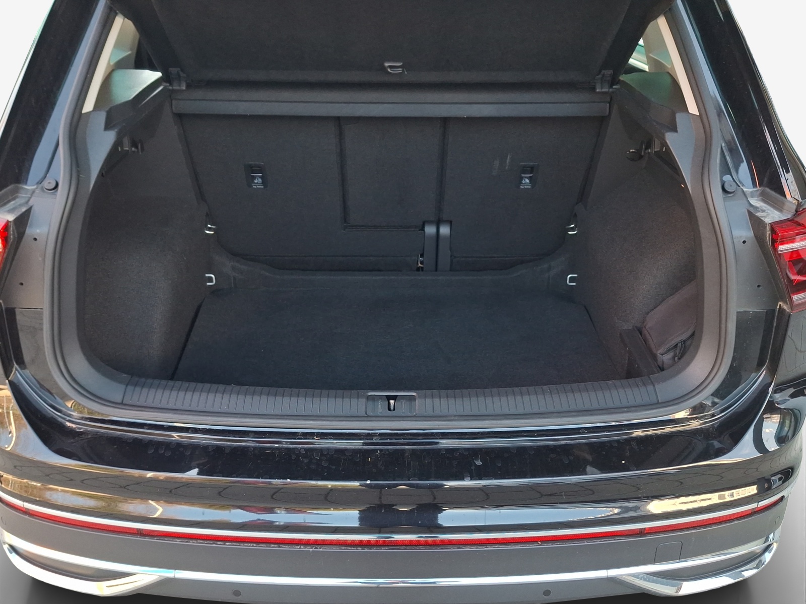 VW Tiguan 2.0 TDI SCR Elegance 4Motion DSG-image-12