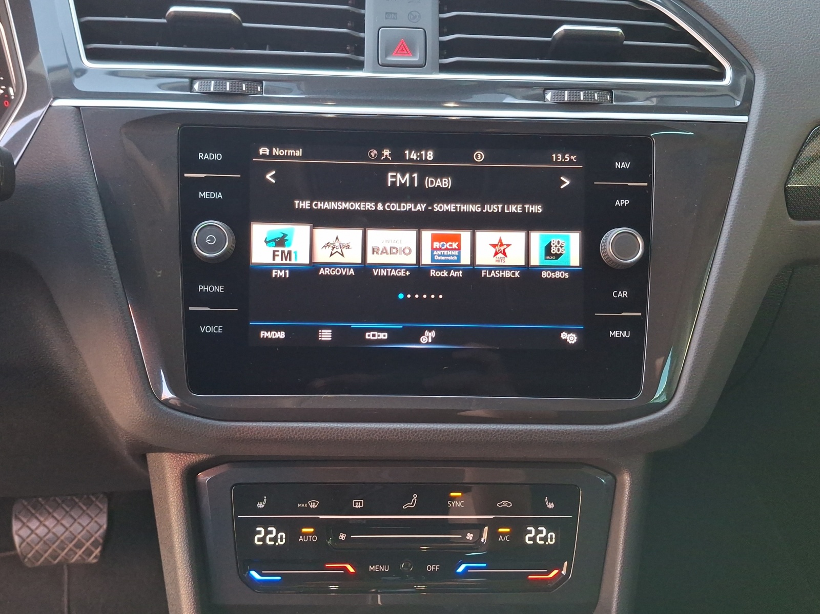 VW Tiguan 2.0 TDI SCR Elegance 4Motion DSG-image-10
