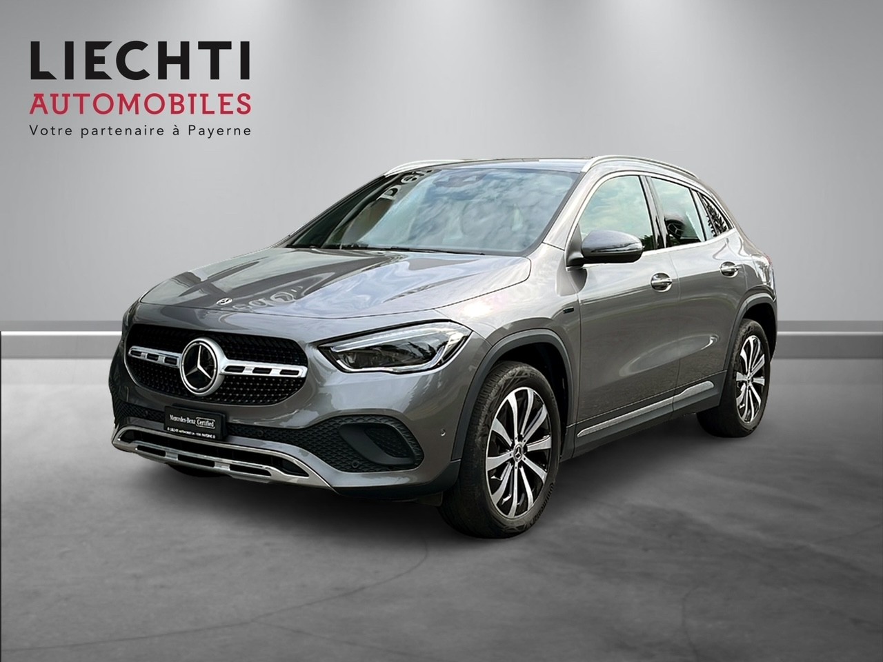 MERCEDES-BENZ GLA 250e Progressive 8G-DCT