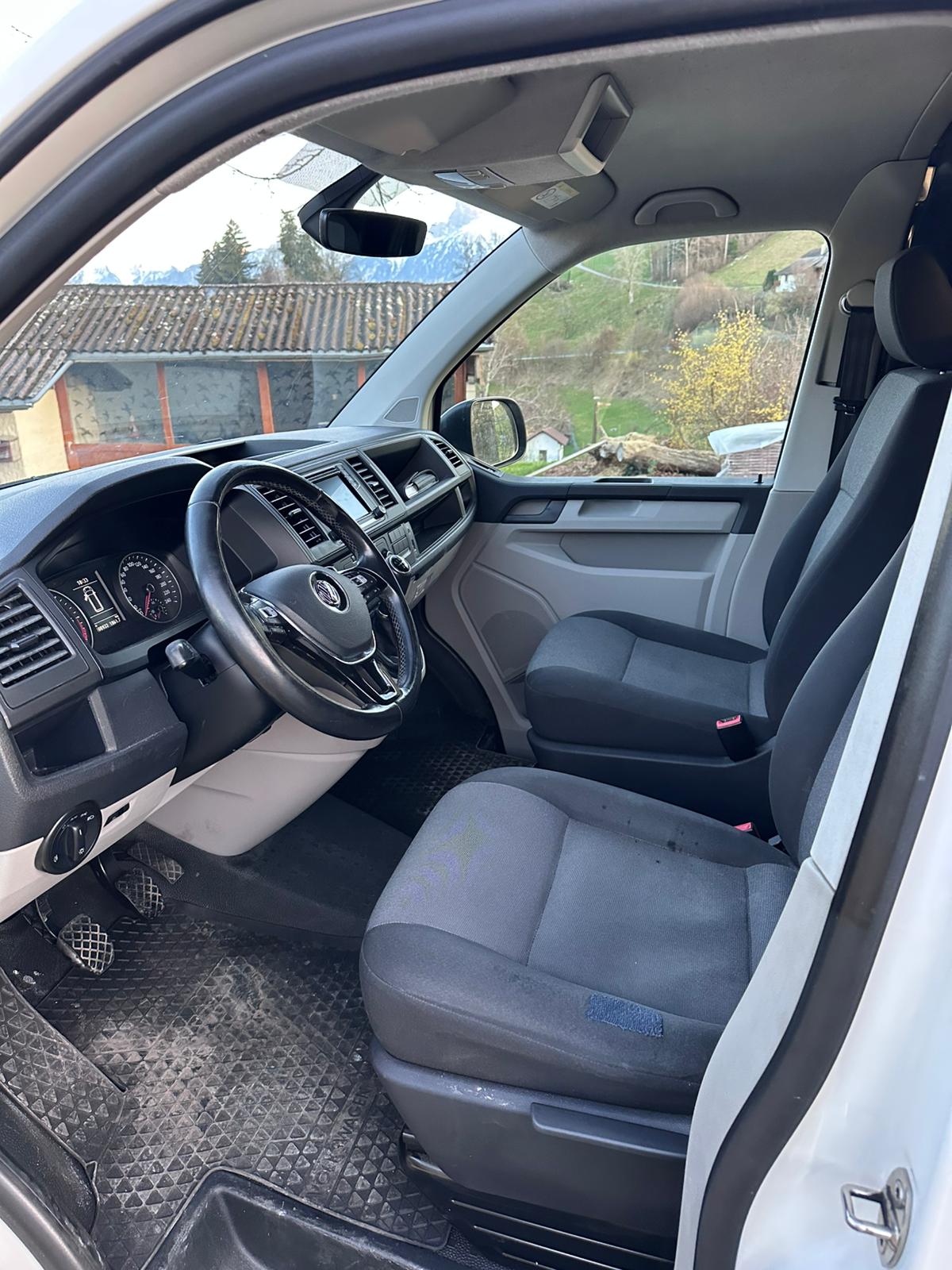 VW T6 2.0 TDI-image-2