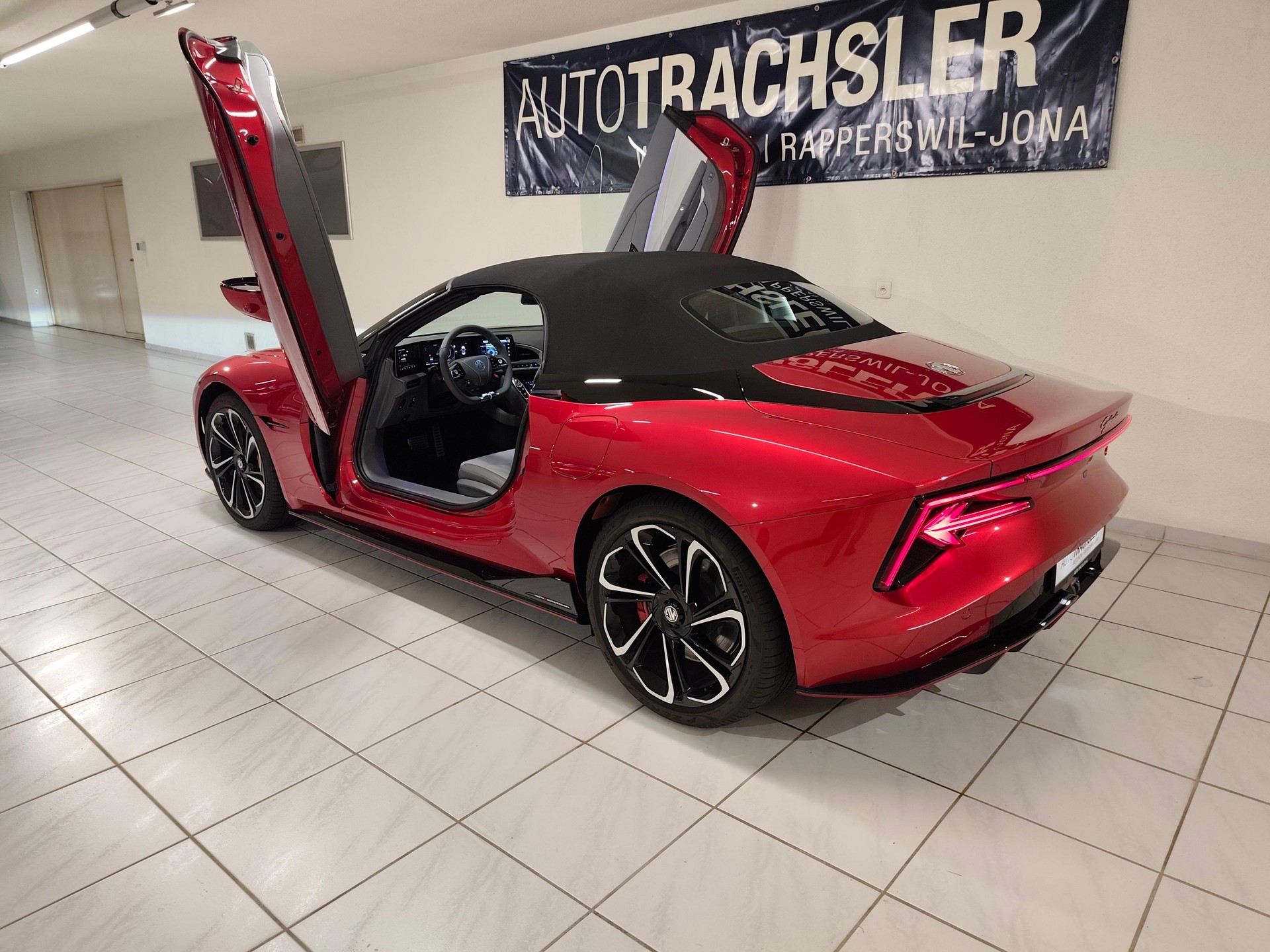 MG Cyberster 77kWh 4WD-image-7