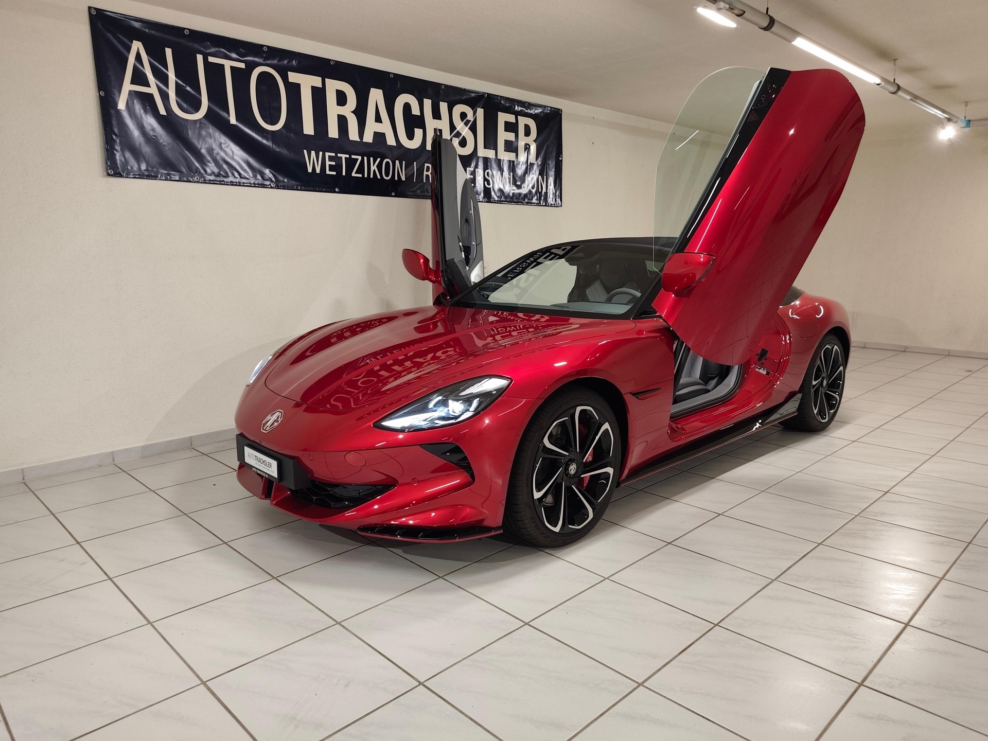 MG Cyberster 77kWh 4WD-image-4