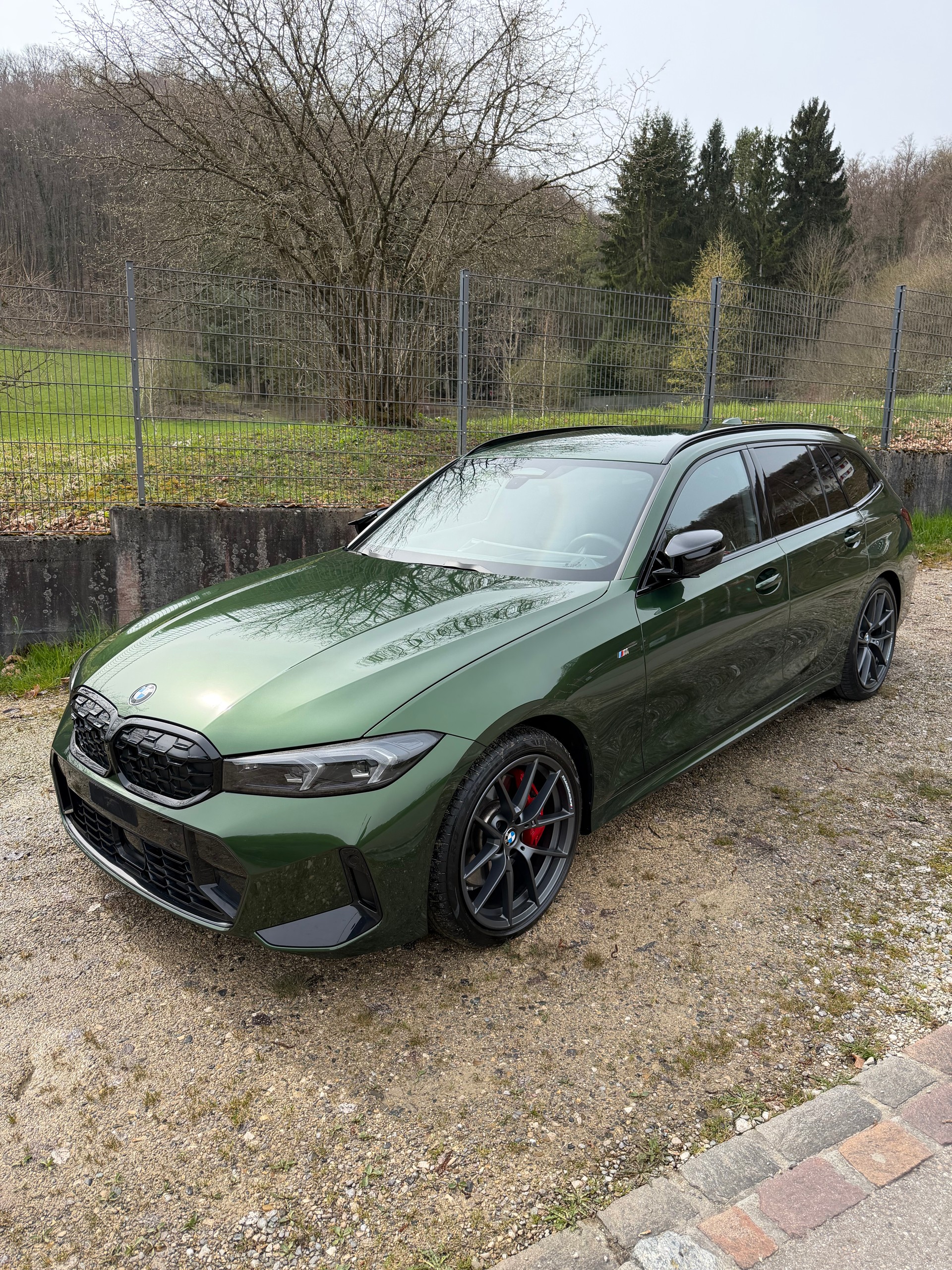 BMW M340i xDrive 48V Touring Steptronic M Sport Pro-image-1