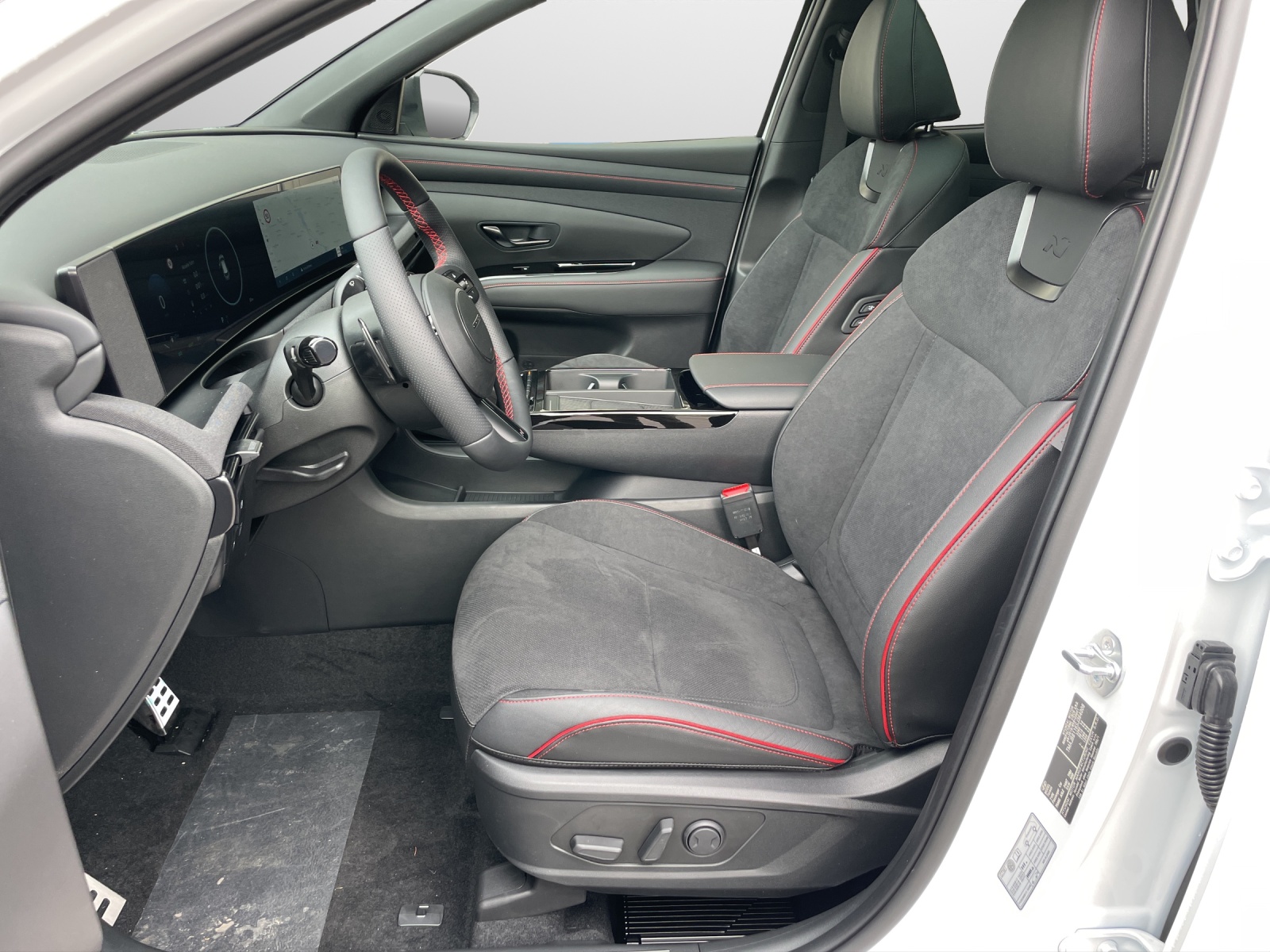 HYUNDAI Tucson 1.6 T-GDi HEV N-Line LUX.pack 4WD MY26-image-4
