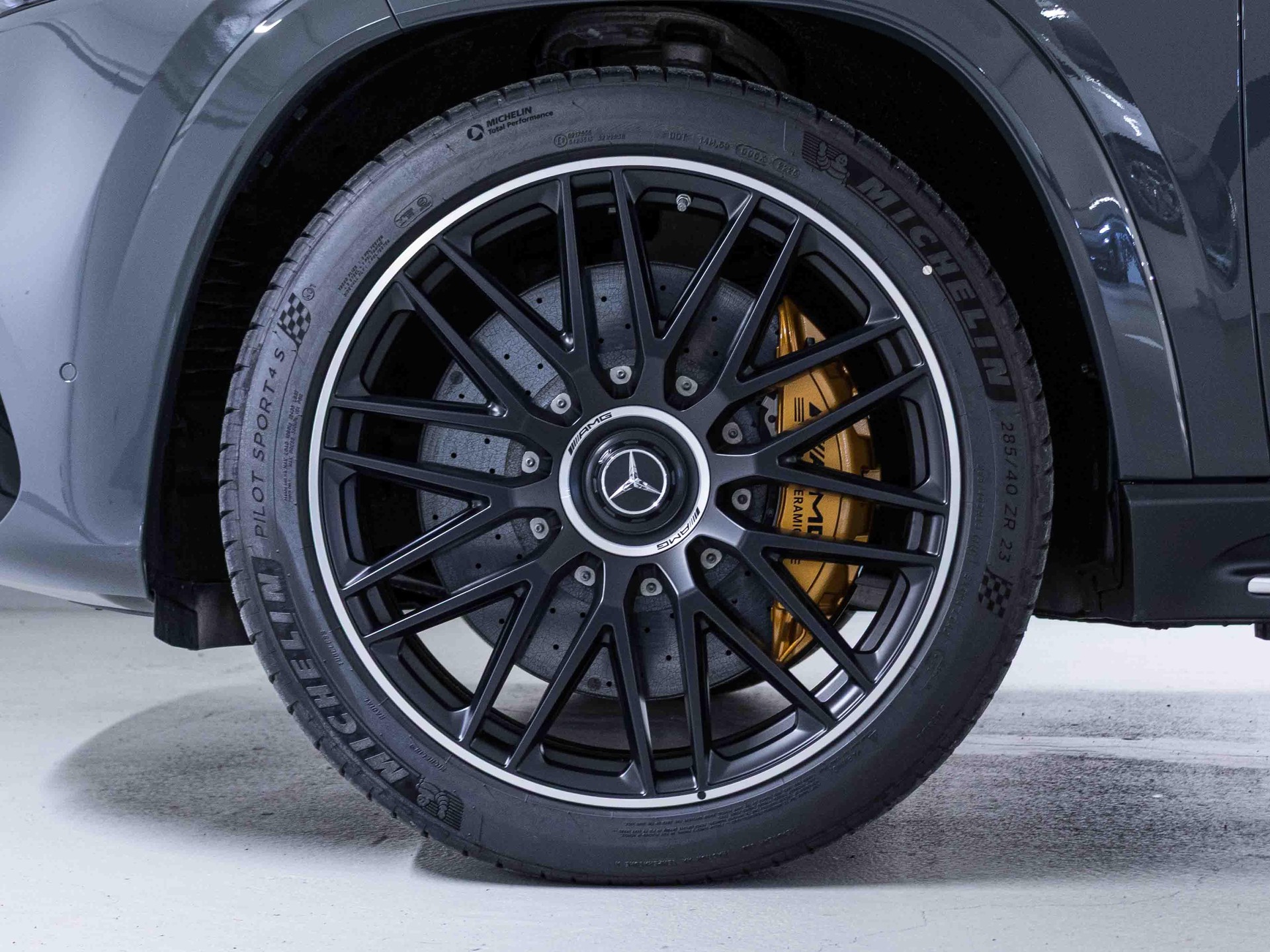 MERCEDES-BENZ GLS 63 AMG 4MATIC+-image-14