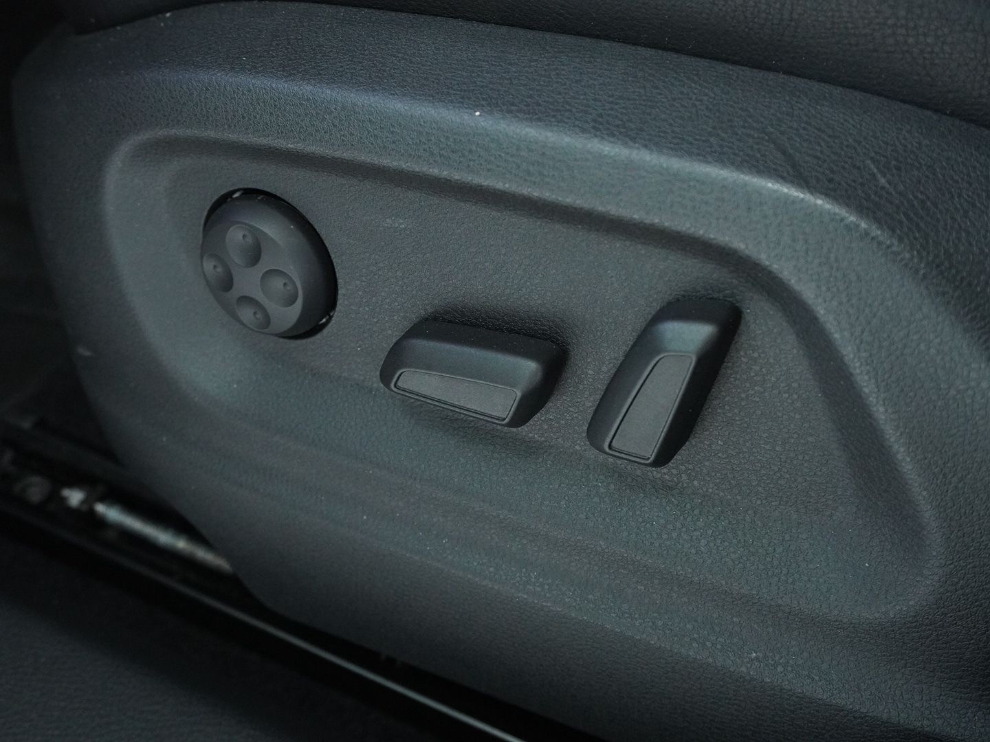 VW Tiguan 2.0 TSI Sport&Style Tiptronic — slika 9