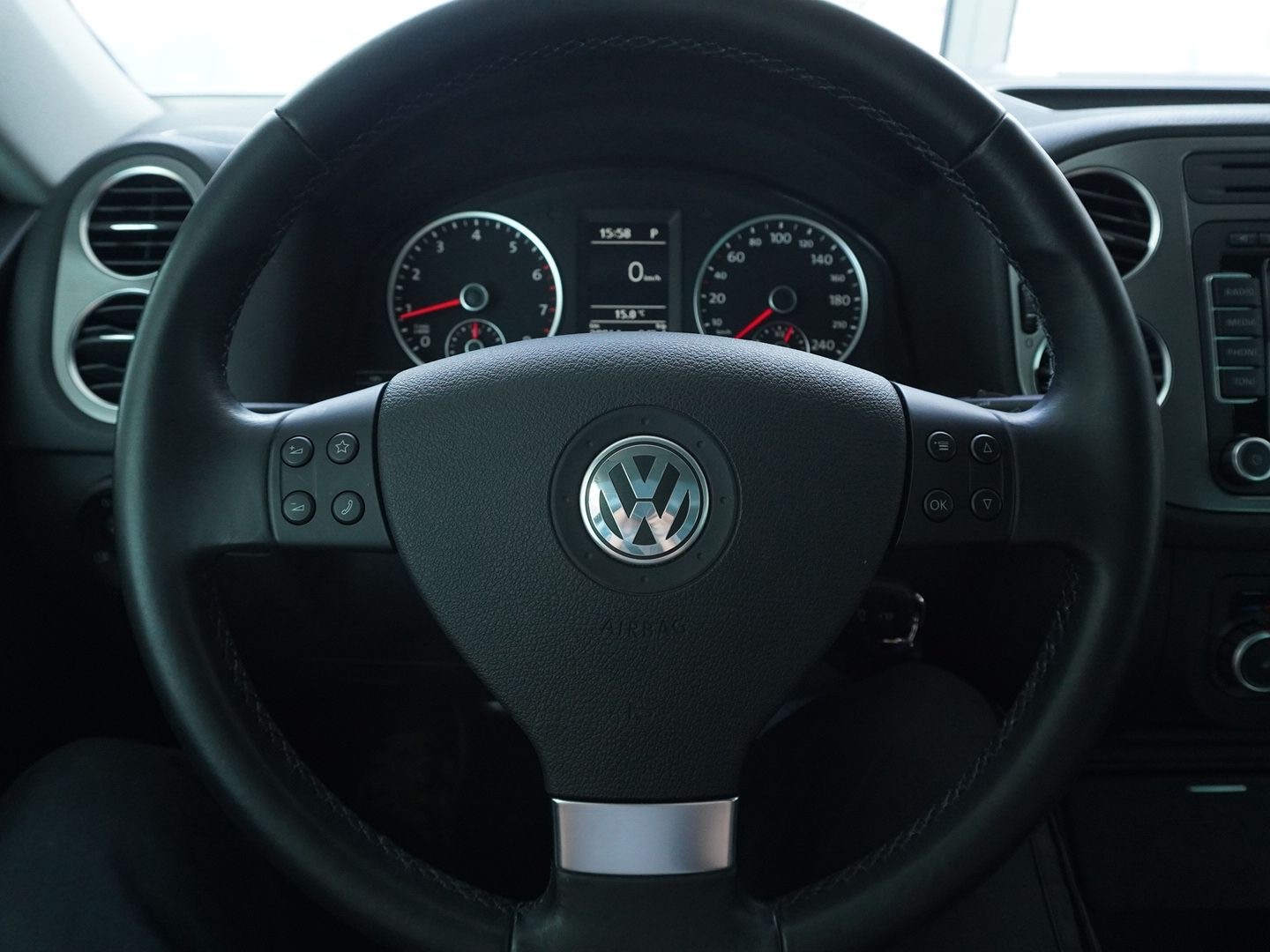 VW Tiguan 2.0 TSI Sport&Style Tiptronic-image-9