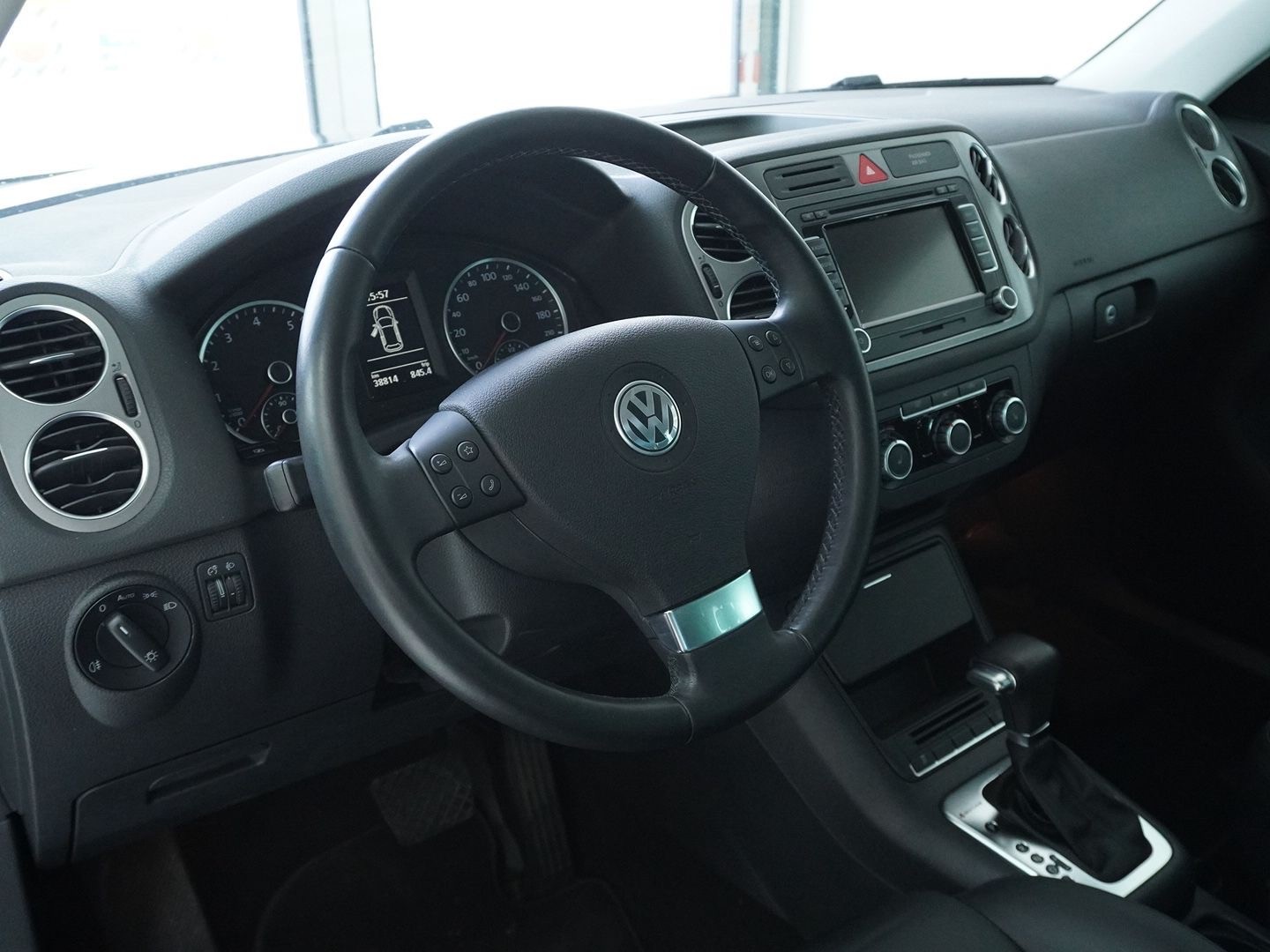 VW Tiguan 2.0 TSI Sport&Style Tiptronic — slika 3