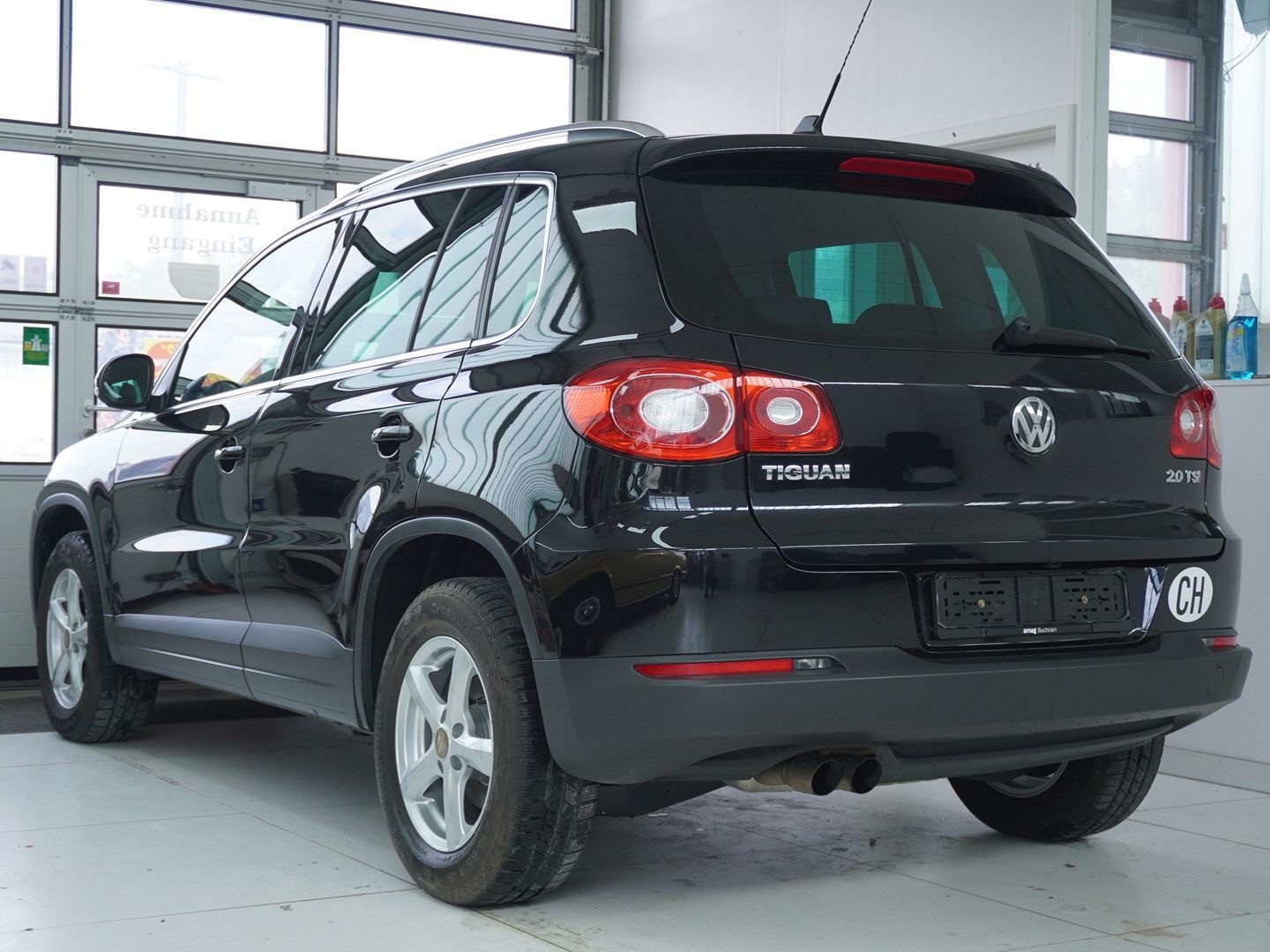 VW Tiguan 2.0 TSI Sport&Style Tiptronic — slika 2