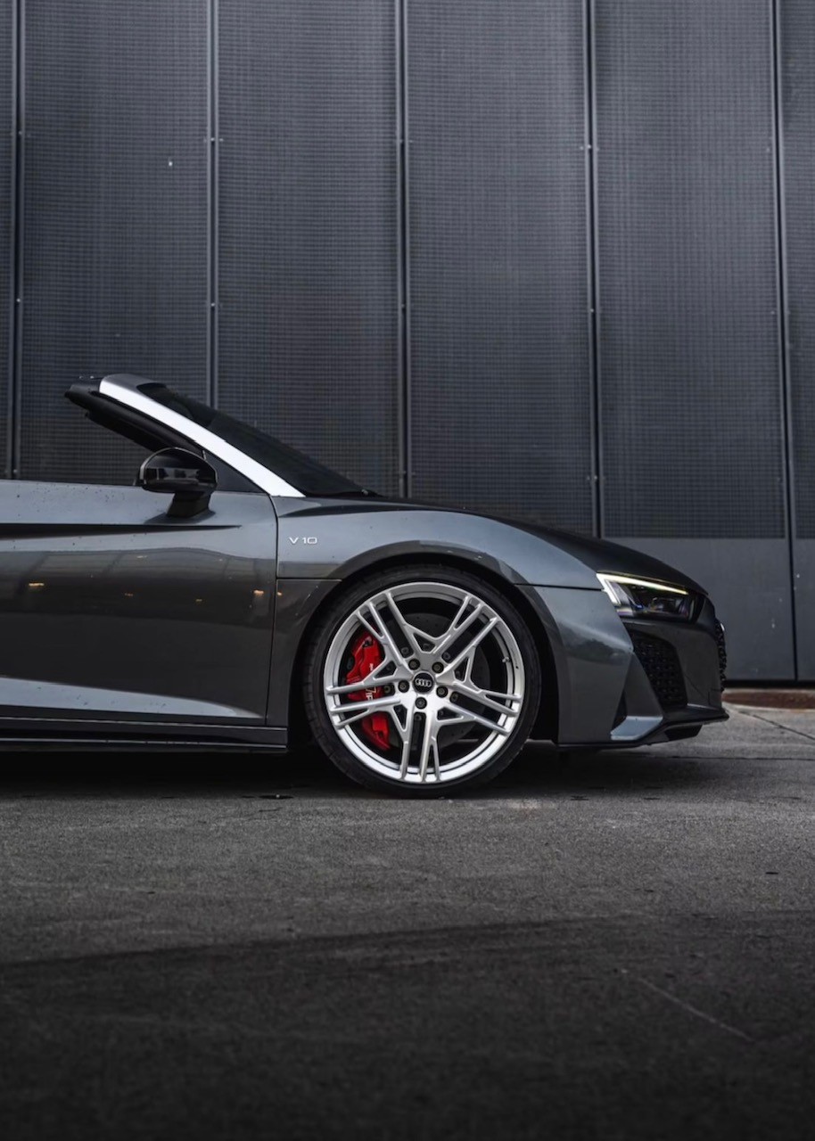 AUDI R8 Spyder performance S-Tronic-image-3