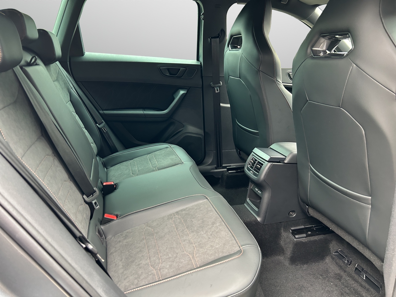 SEAT Ateca 1.5TSI Inicio DSG-image-9