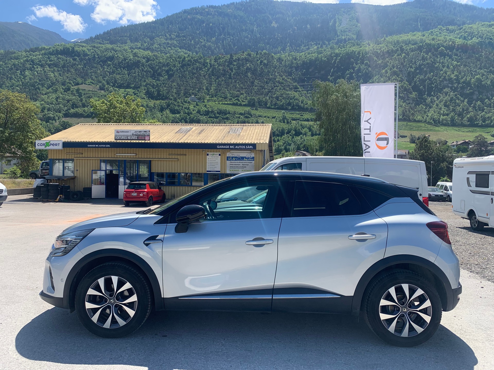 RENAULT Captur 1.3 TCe EDC Intens EDC-showroom-element-3