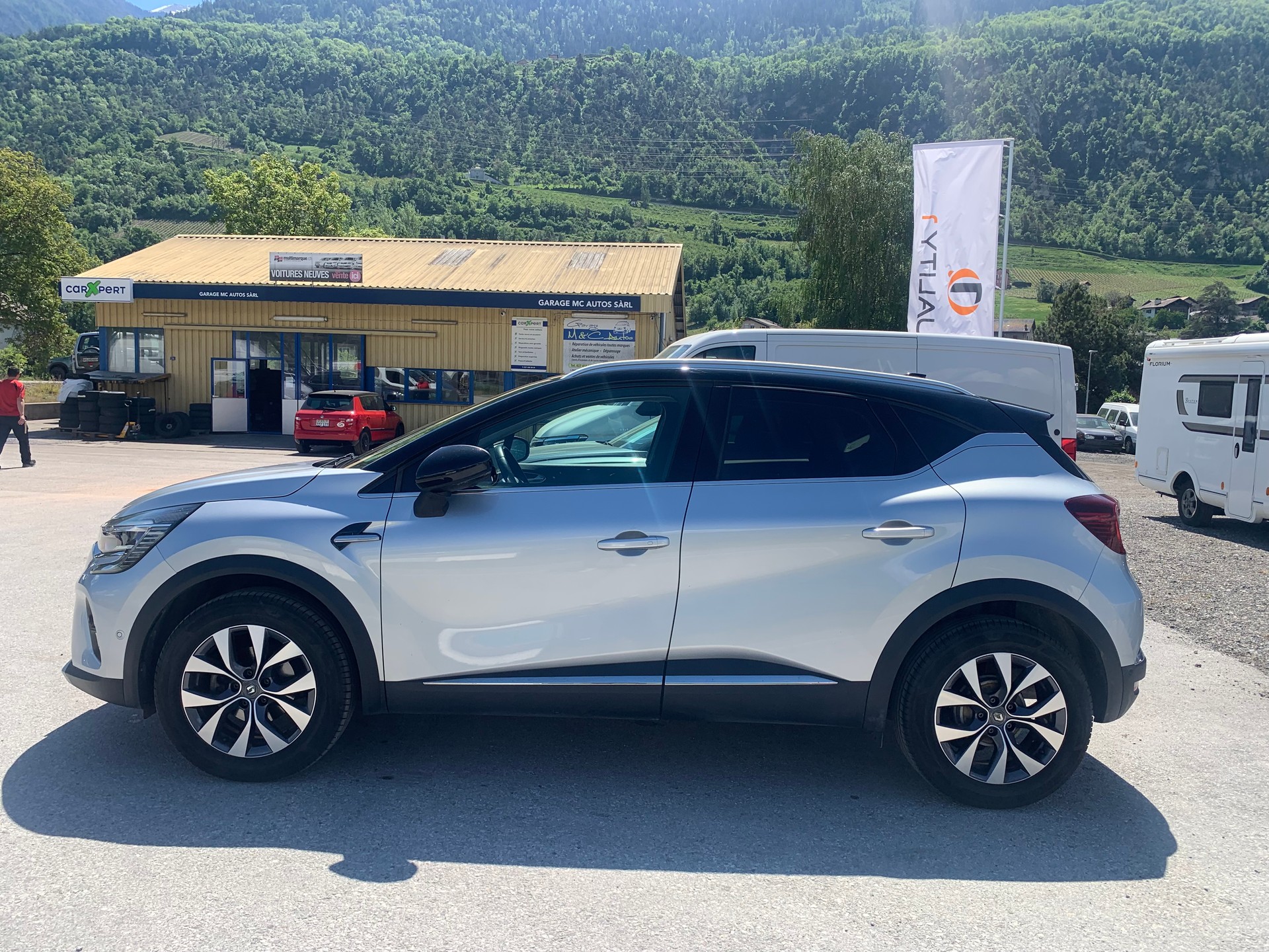 RENAULT Captur 1.3 TCe EDC Intens EDC-image-4