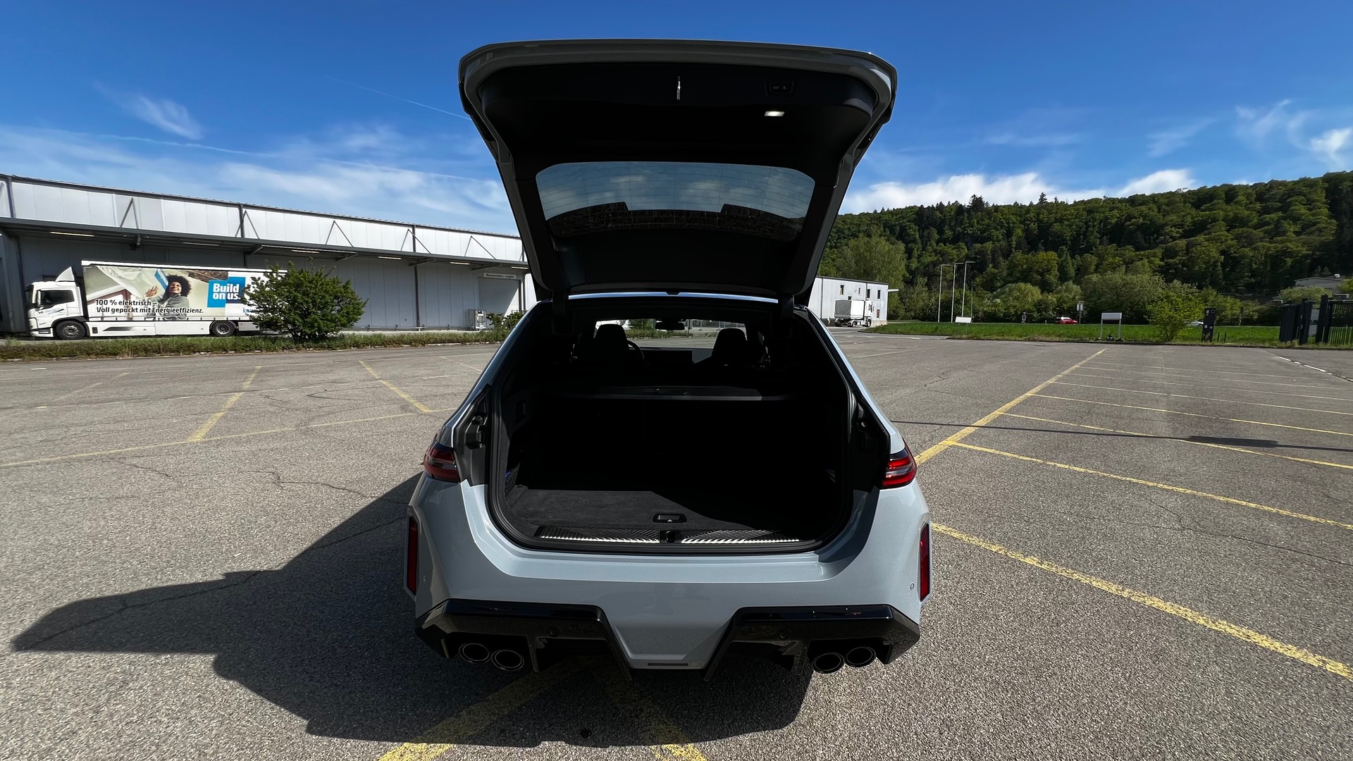 BMW M5 xDrive Touring M Driver's Package-image-16