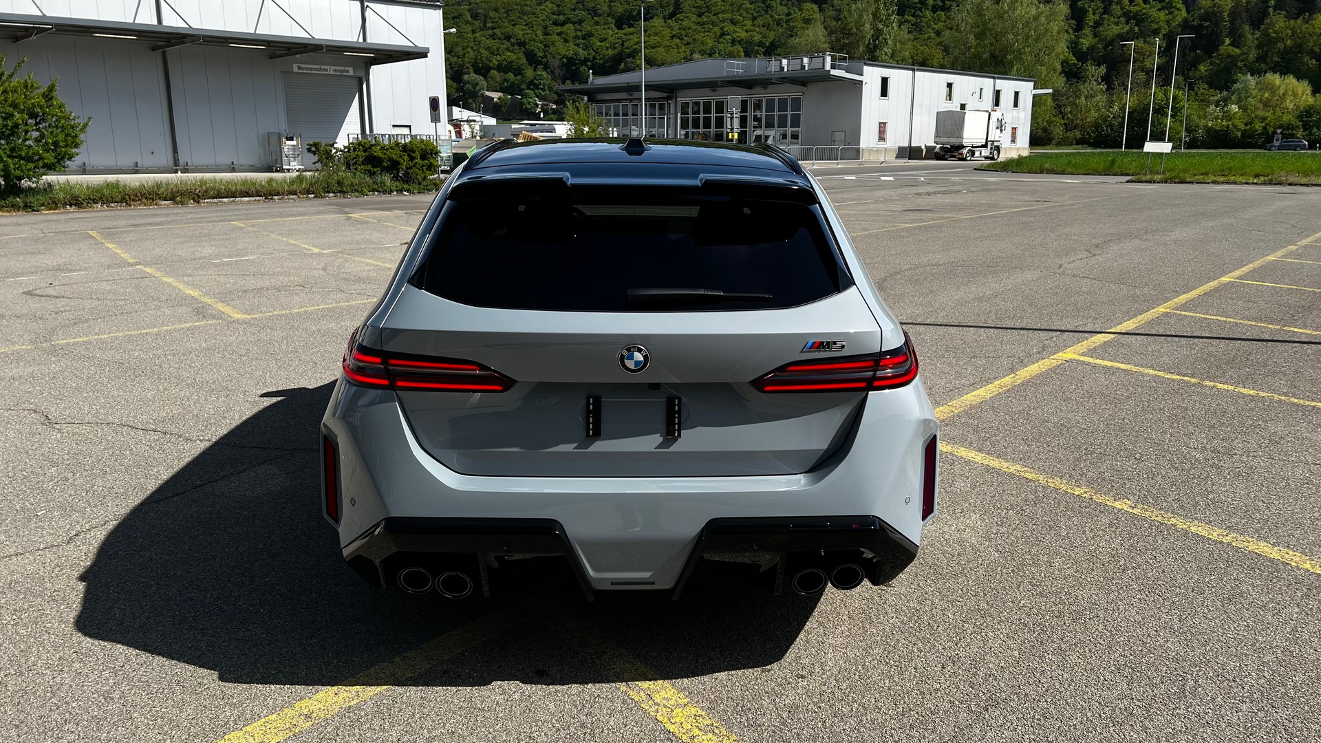 BMW M5 xDrive Touring M Driver's Package-image-9