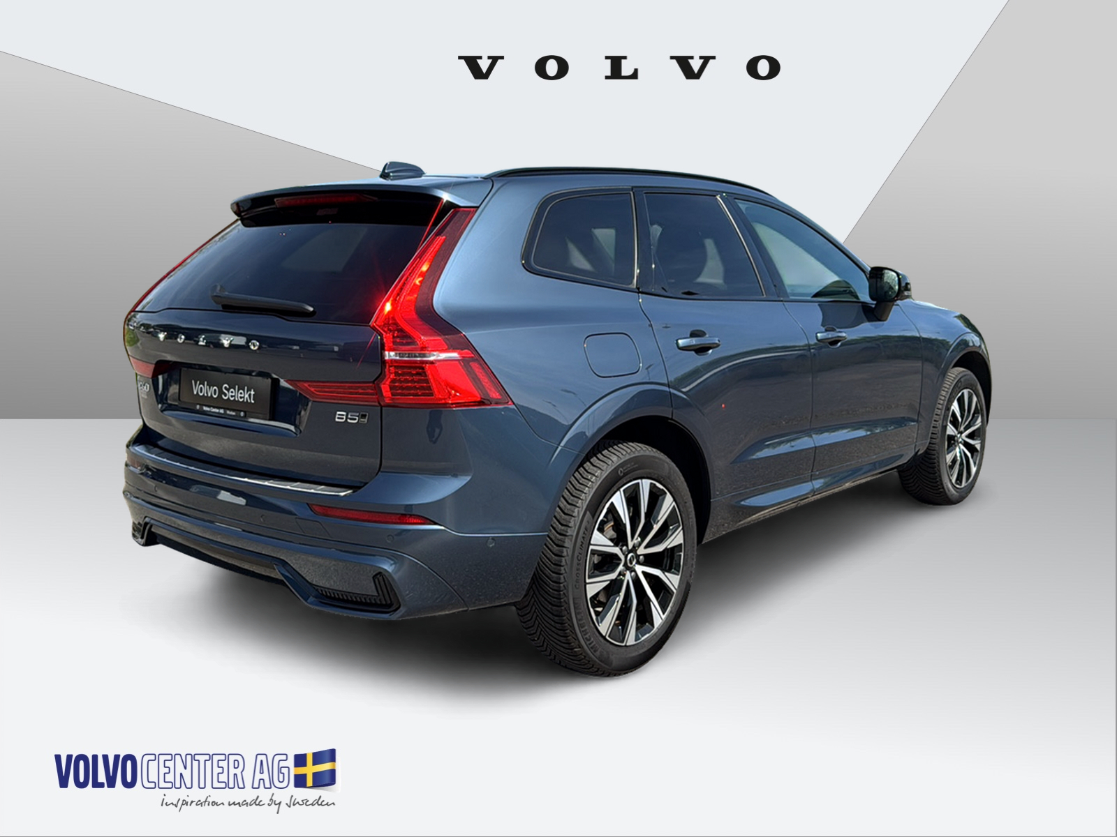 VOLVO XC60 2.0 B5 MH Plus Dark AWD-image-3