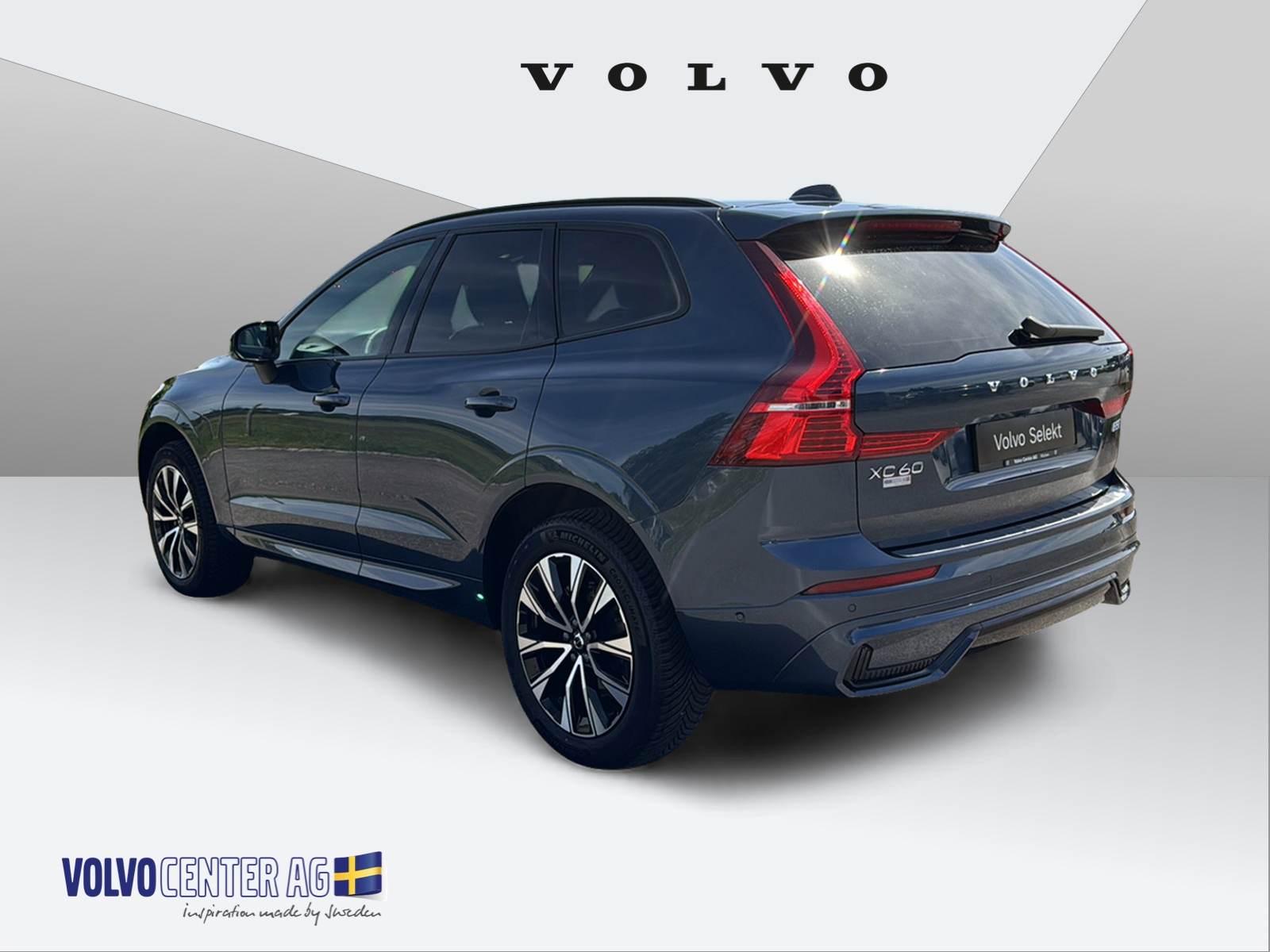 VOLVO XC60 2.0 B5 MH Plus Dark AWD-image-2